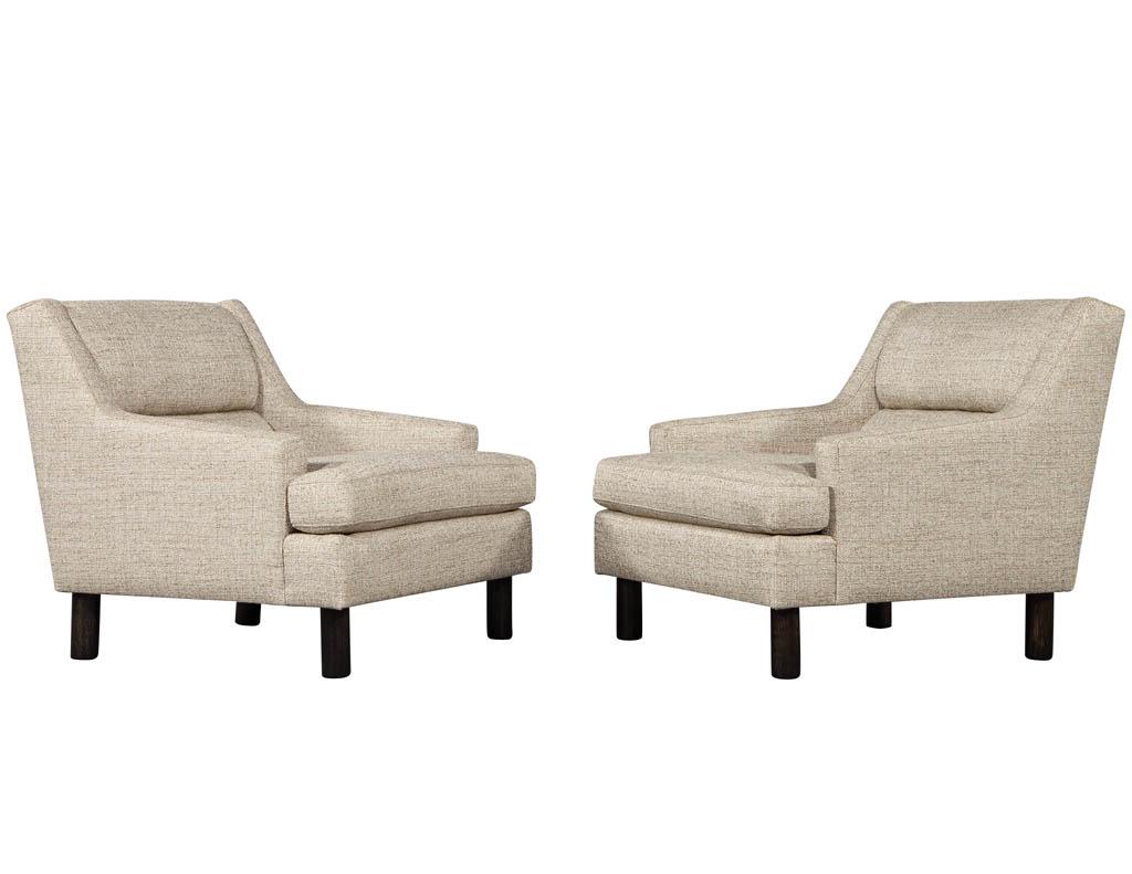 American Pair of Mid-Century Modern Lounge Chairs in Designer Linen