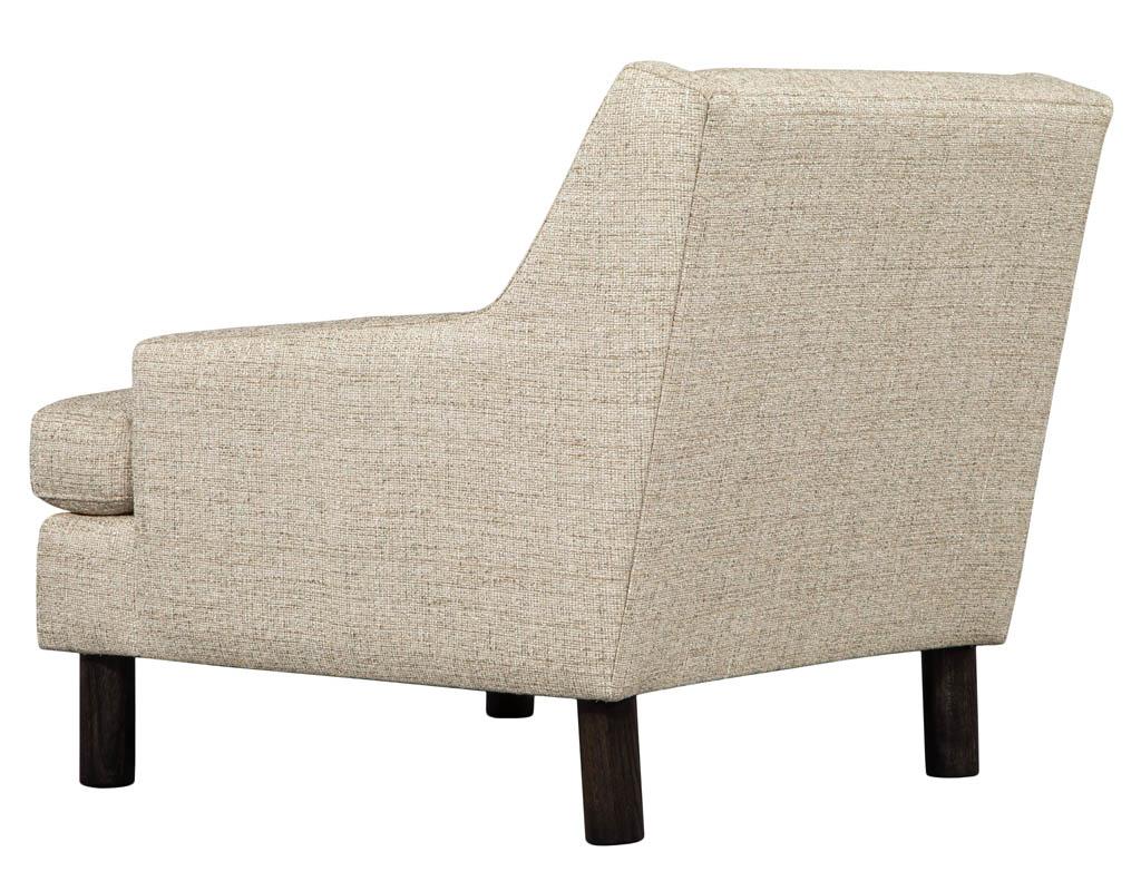 Walnut Pair of Mid-Century Modern Lounge Chairs in Designer Linen