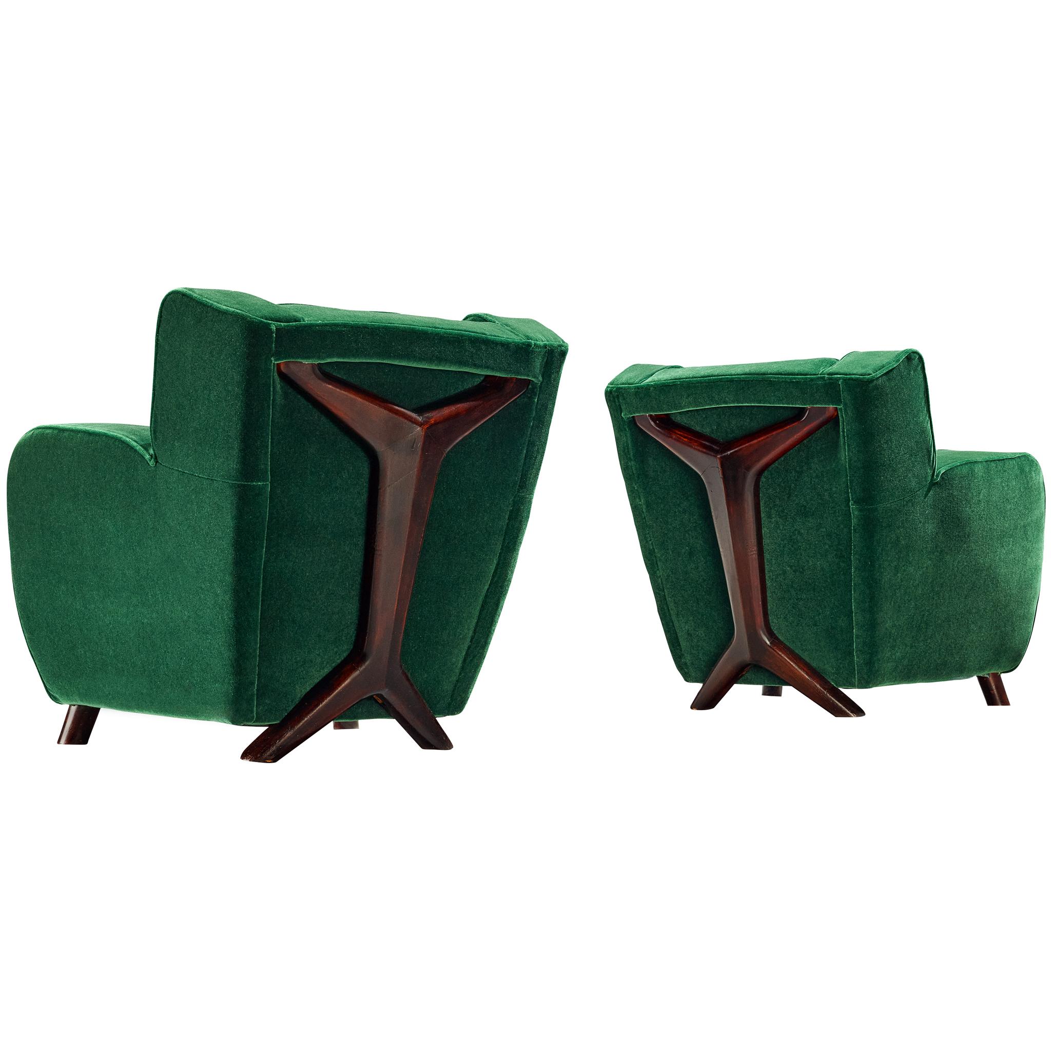Paire de chaises longues modernes du milieu du siècle en mohair vert forêt par Pierre Frey