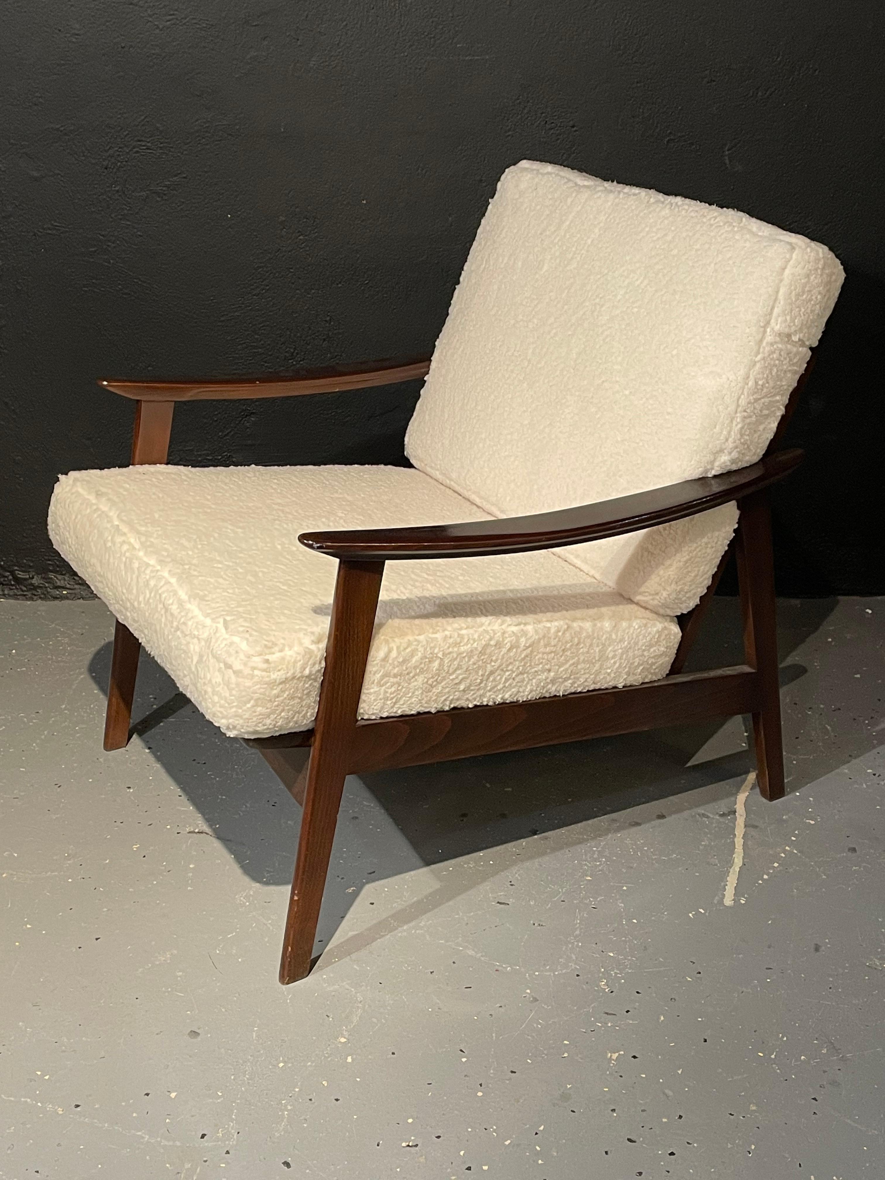 Pair of Mid-Century Modern Lounge Chairs Style of Ib Kofod-Larsen Plush Sherpa In Good Condition In Stamford, CT