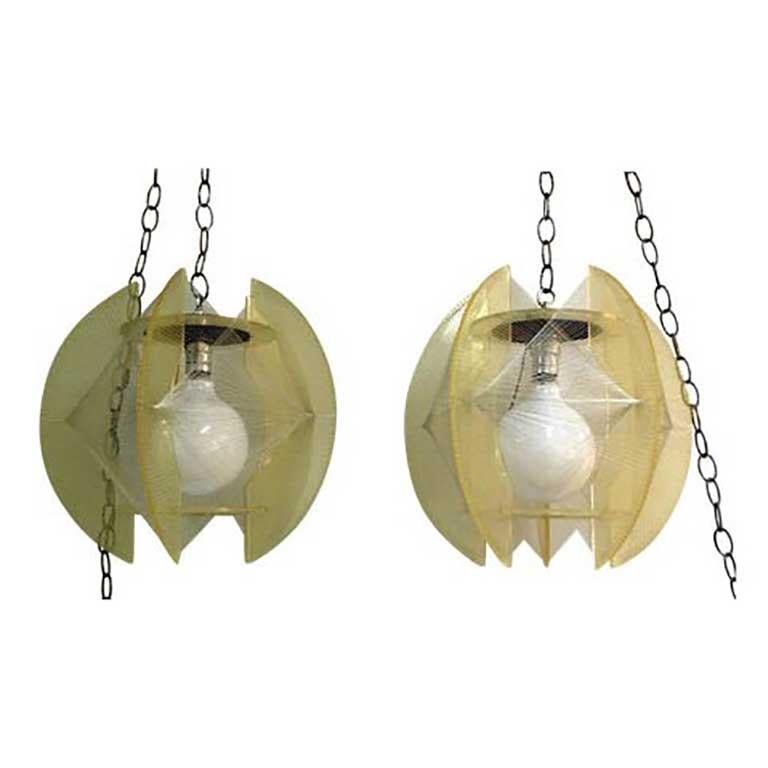 Pair of Mid-Century Modern Lucite String Hanging Chain Pendant Lighting/Lamps