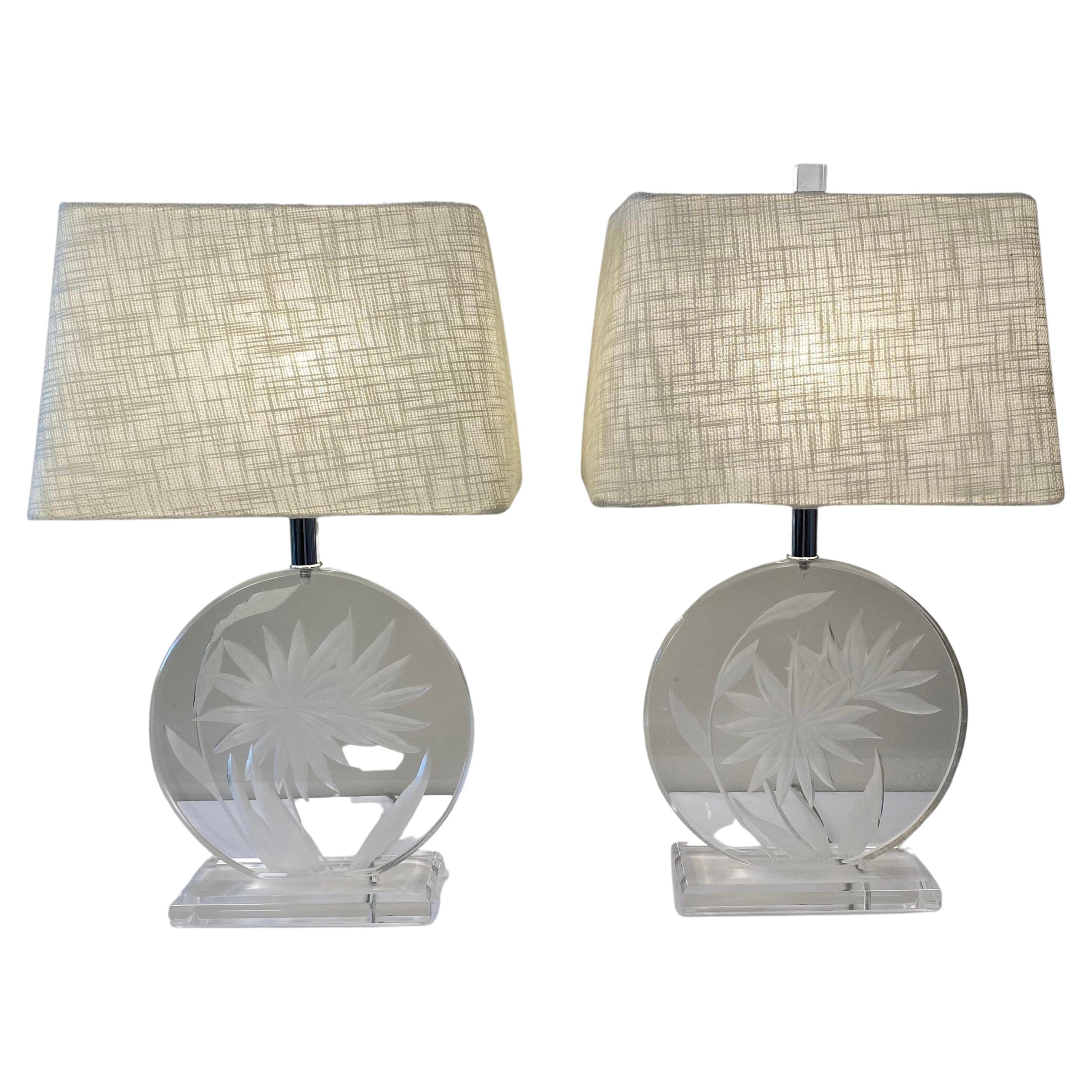 Pair of Mid-Century Modern Lucite Table Lamps in the Manner of Karl Springer