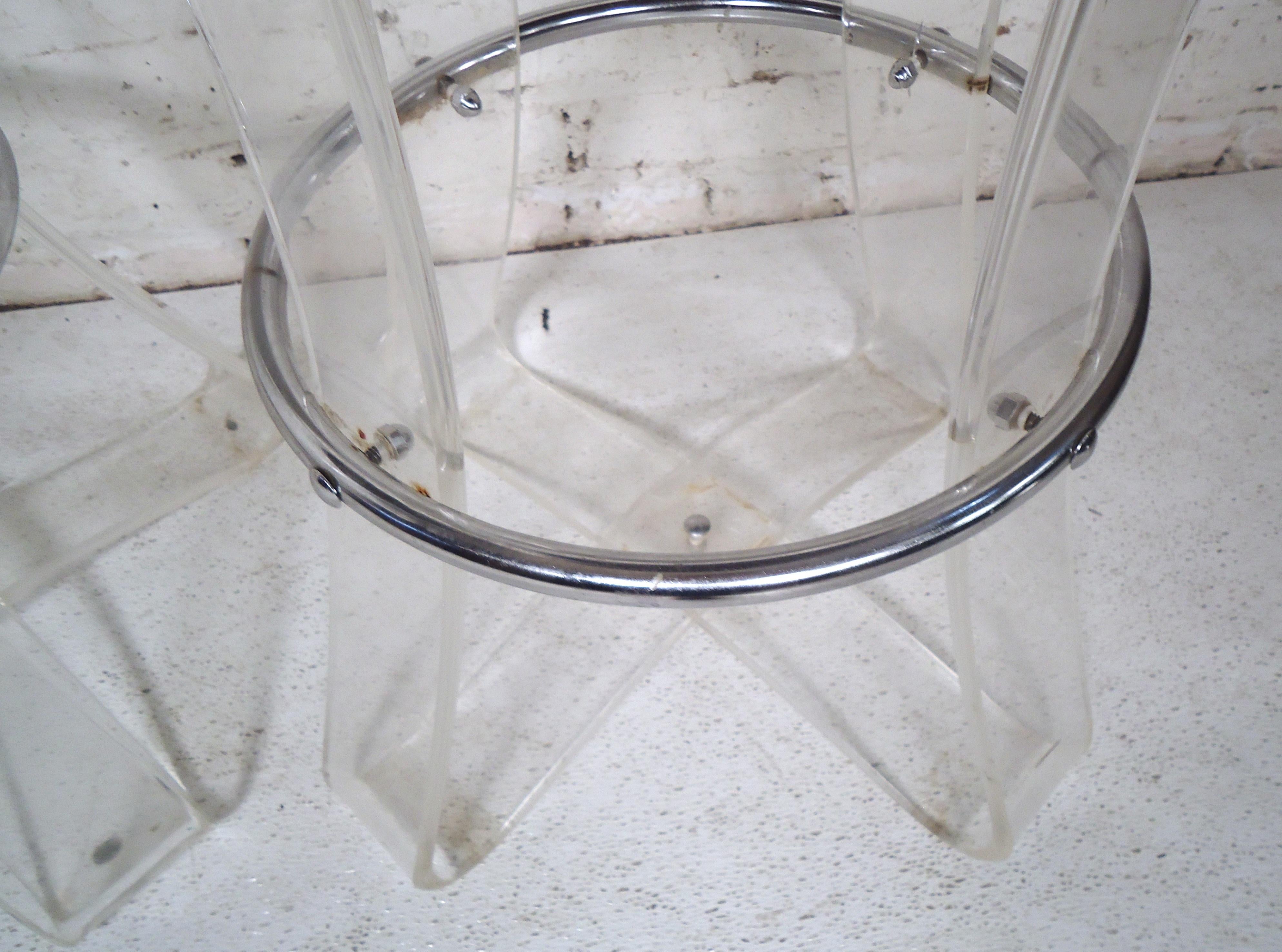 Mid-20th Century Pair of Mid-Century Modern Lucite Stools For Sale