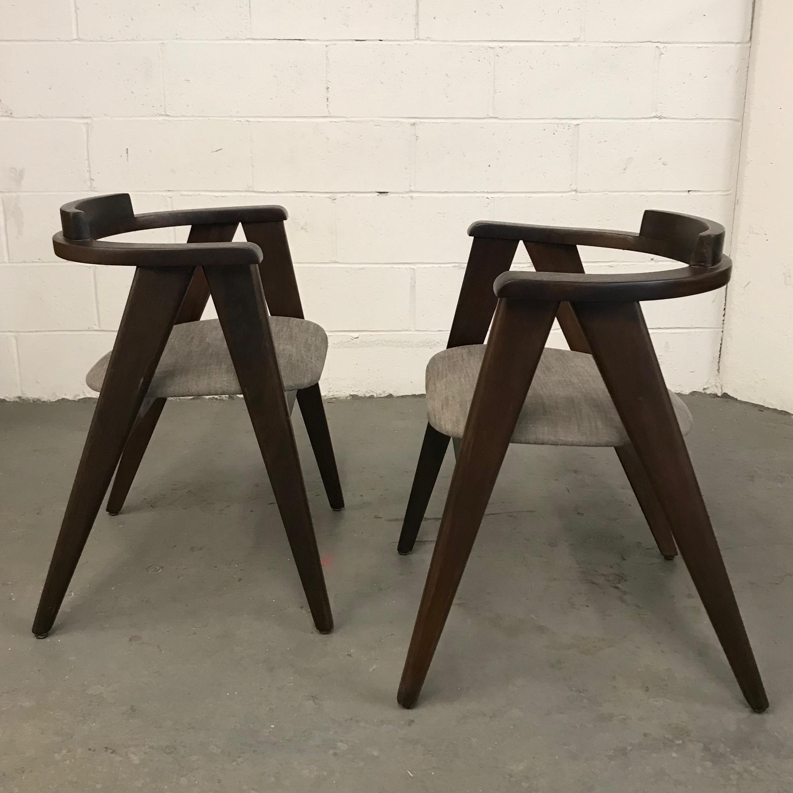 Pair of Mid-Century Modern Mahogany Compass Chairs In Good Condition In Brooklyn, NY