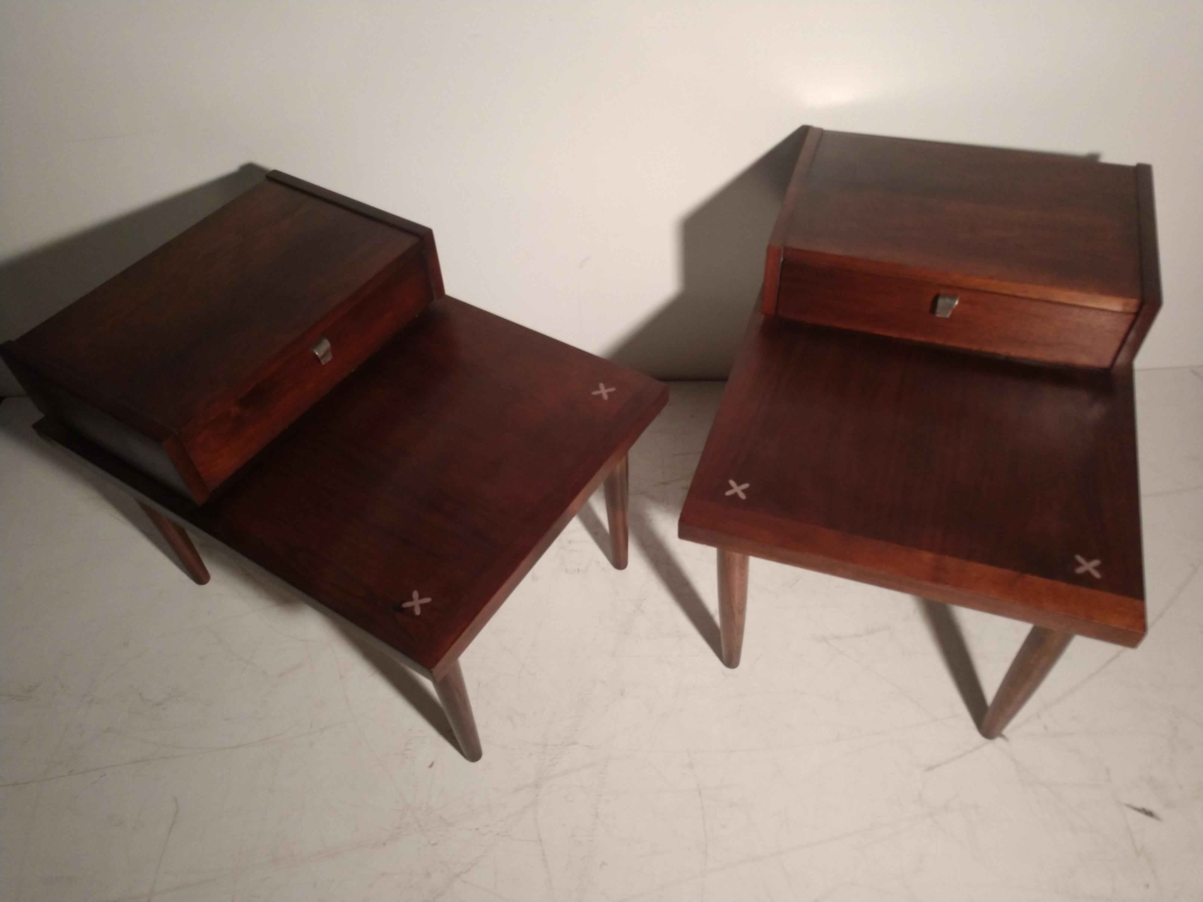 Pair of Mid-Century Modern Mahogany End Tables by Merton Gershun For Sale 3