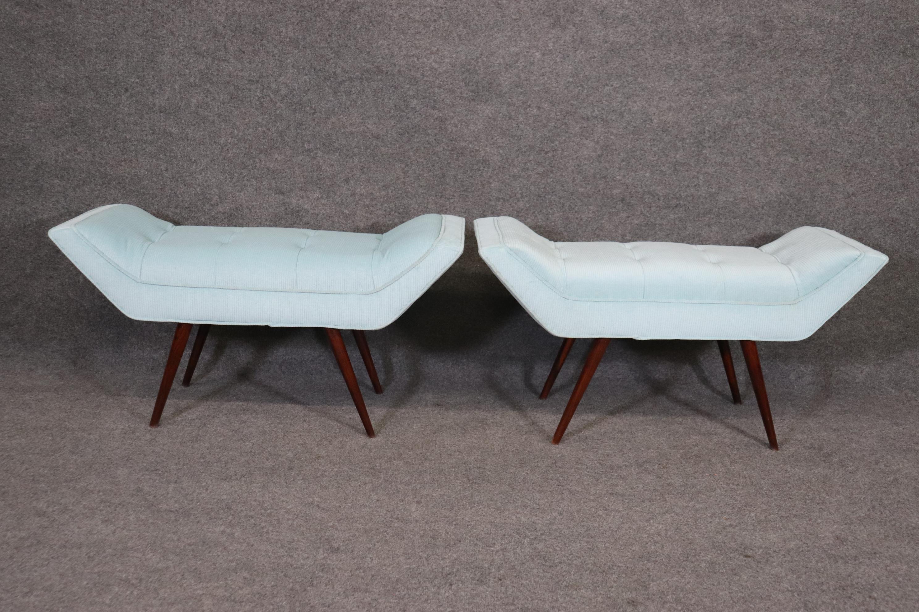 Pair of Mid-Century Modern Mahogany Winged Window Benches Stools, 1960s Era  In Good Condition In Swedesboro, NJ