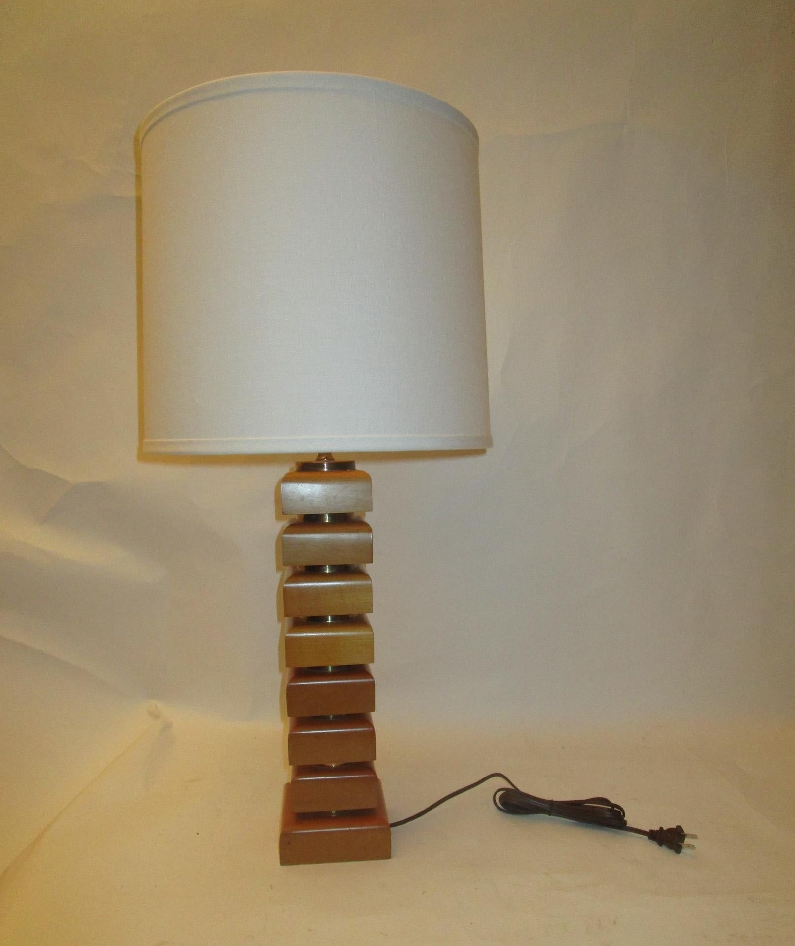 Pair of Mid-Century Modern Maple and Brass Table Lamps 3