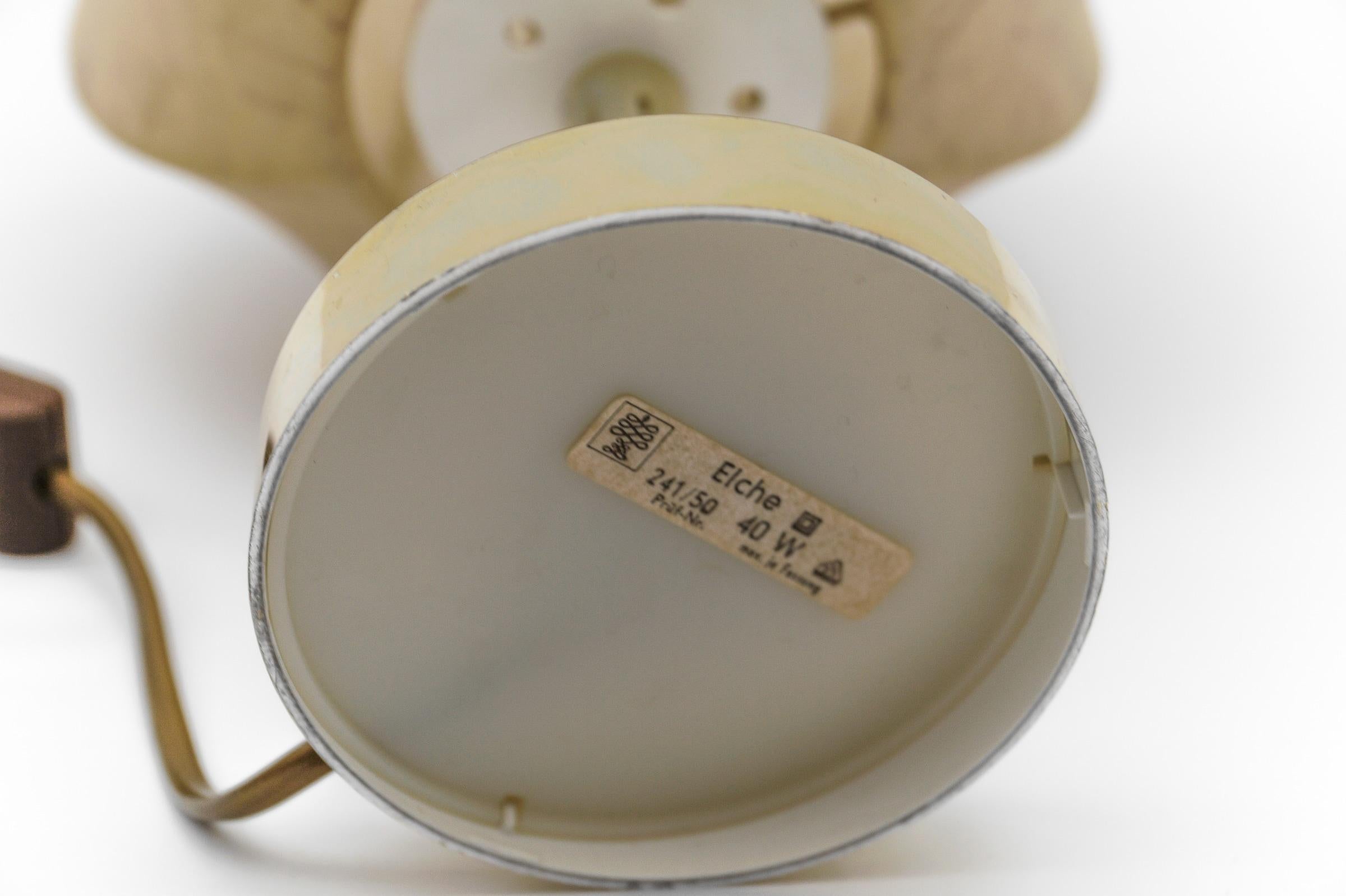Paire de lampes de table tulipe cocon marbrée The MODERNITY, Goldkant, années 1950 en vente 7