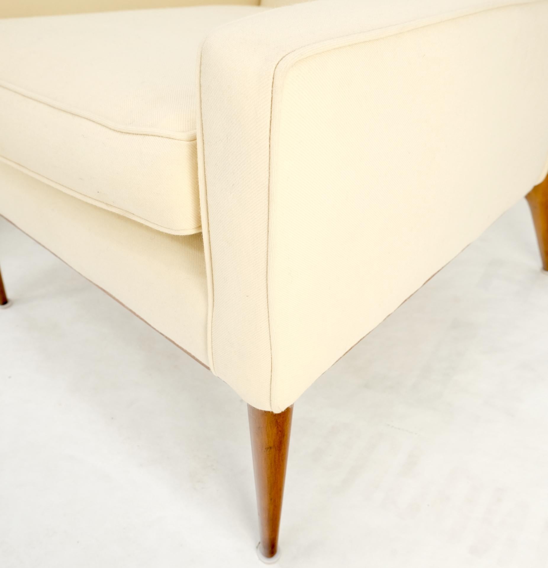 Paire de chaises McCobb modernes du milieu du siècle dernier, nouvellement tapissées en laine vierge crème Excellent état - En vente à Rockaway, NJ