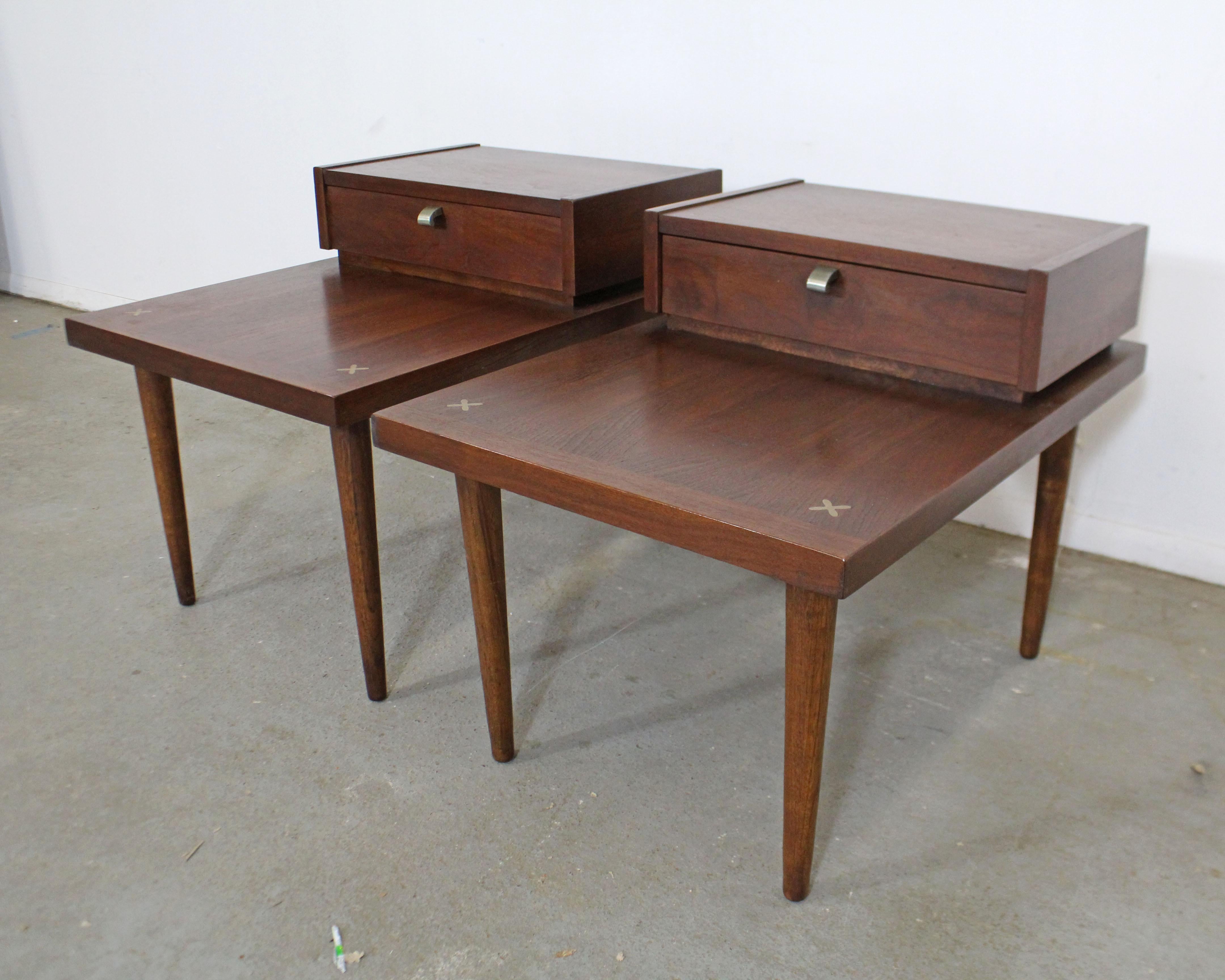 Pair of Mid-Century Modern Merton L. Gershun American of Martinsville End Tables In Good Condition In Wilmington, DE