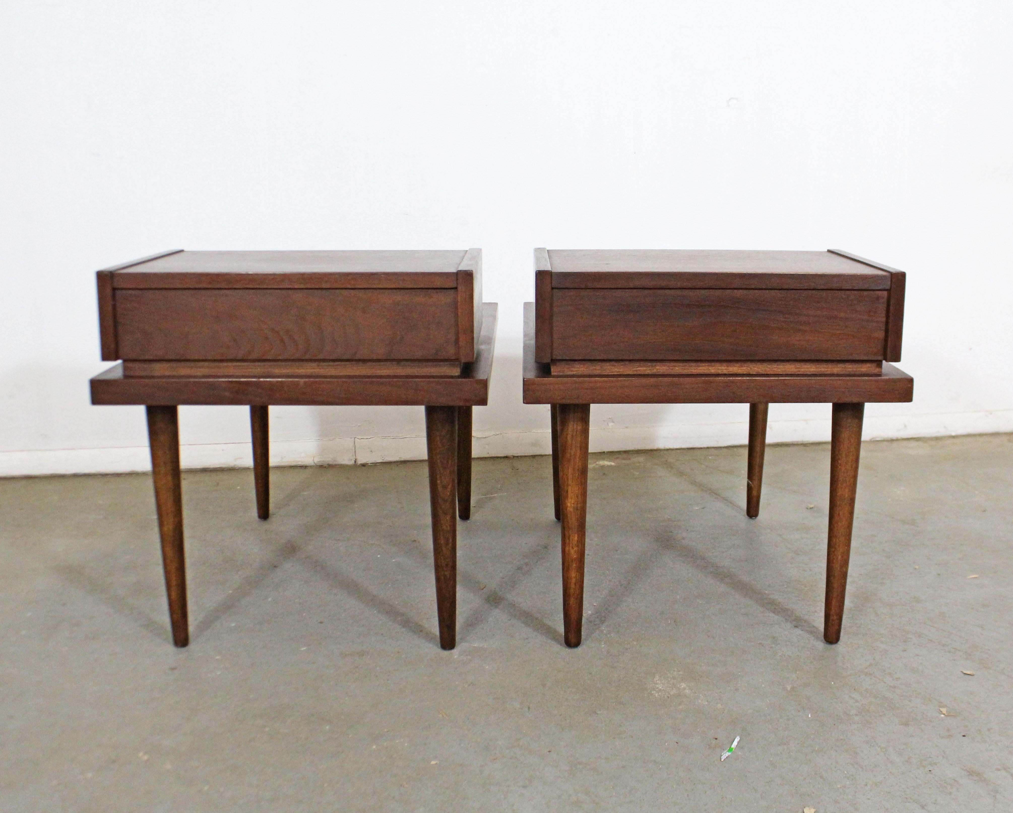 Walnut Pair of Mid-Century Modern Merton L. Gershun American of Martinsville End Tables