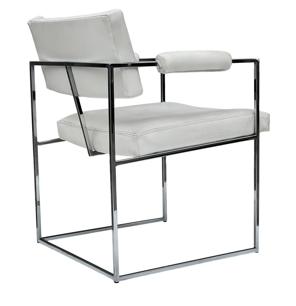 Ein Paar moderne Milo Baughman-Sessel oder Beistellstühle aus der Mitte des Jahrhunderts in Weiß  im Angebot 1