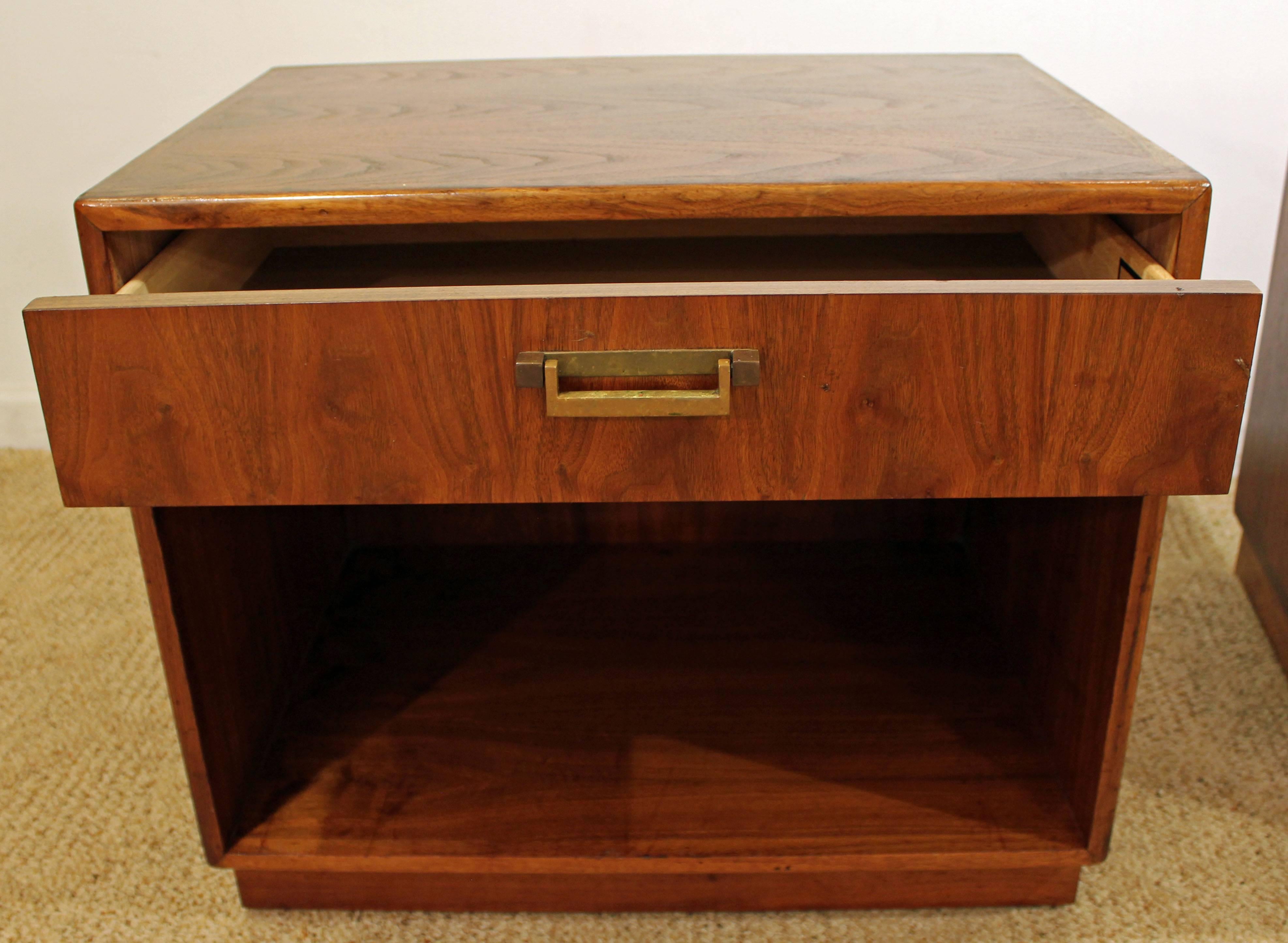 Mid-20th Century Pair of Mid-Century Modern Milo Baughman Founders Walnut Burl Nightstands