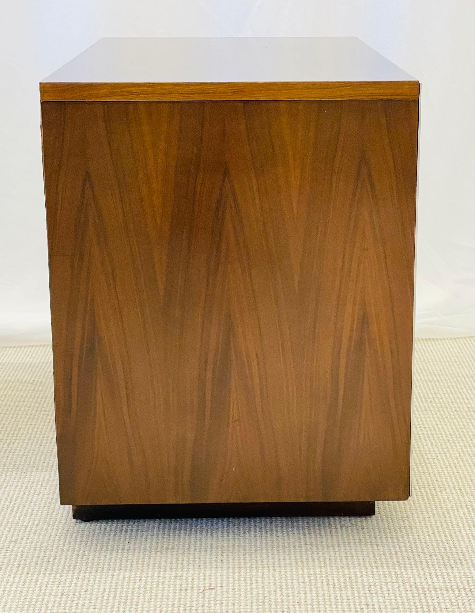 Pair of Mid-Century Modern Milo Baughman Style Nightstands, End Tables, American 2
