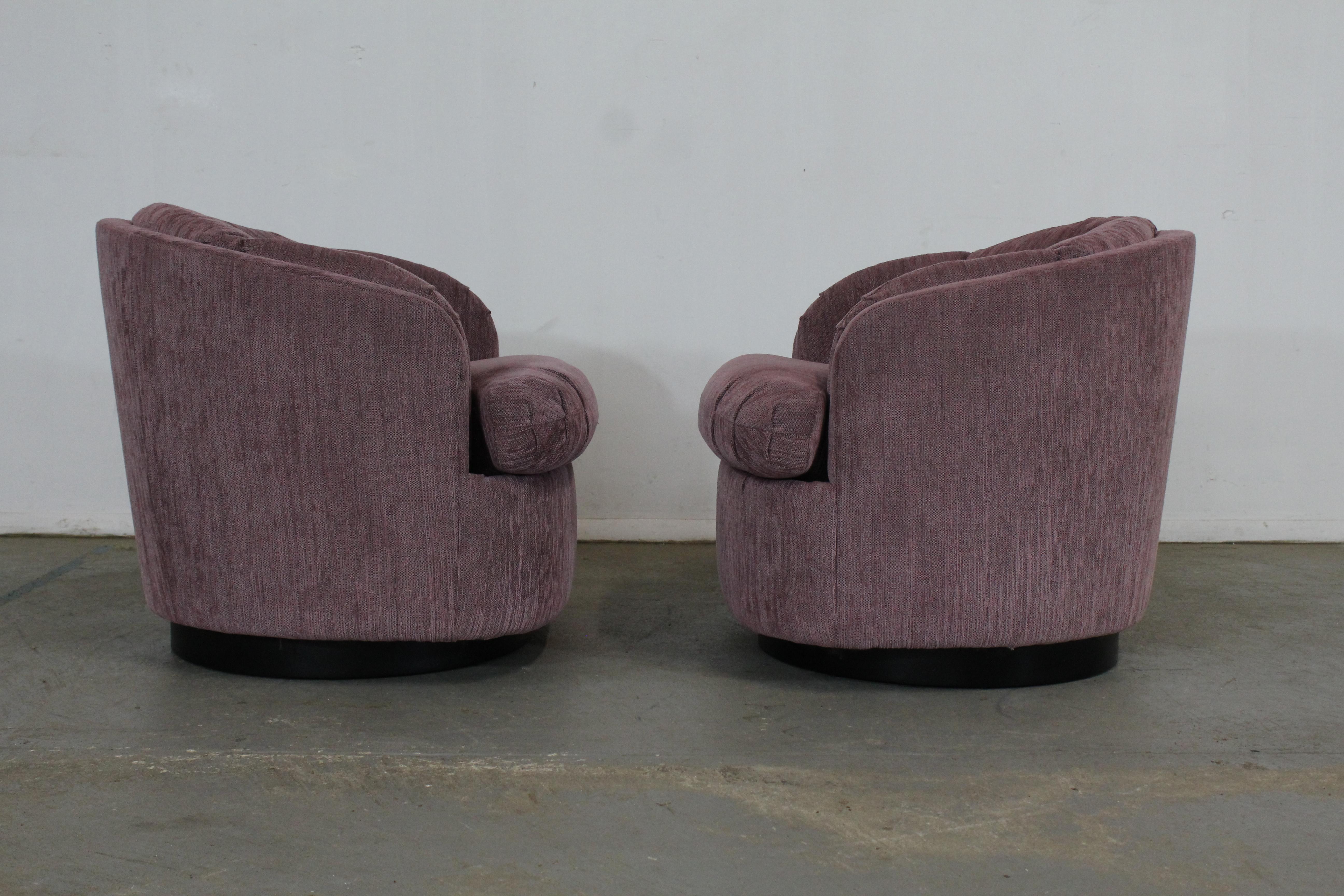 Suede Pair of Mid-Century Modern Milo Baughman Style 360 Swivel Club Chairs For Sale