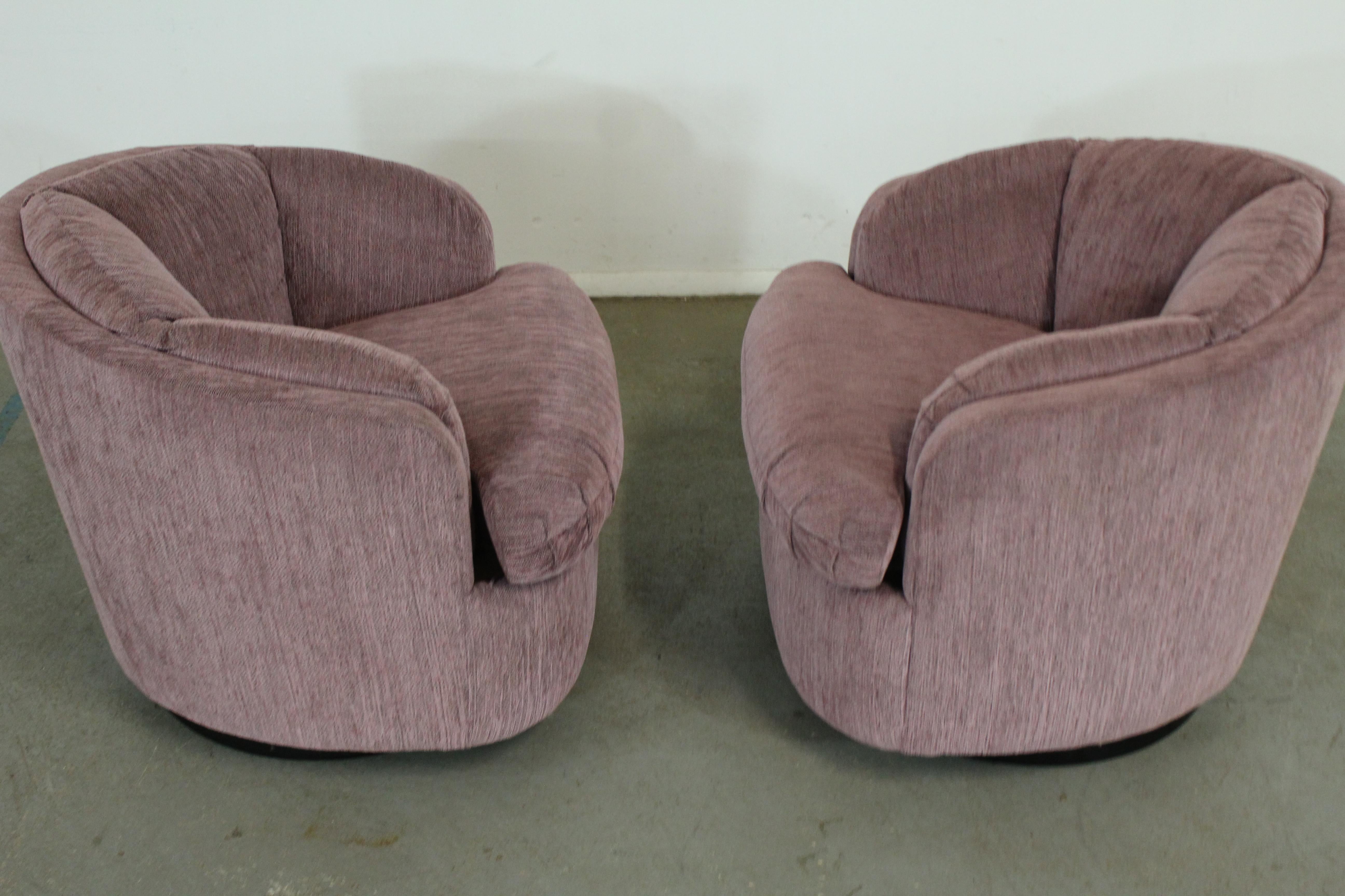 Pair of Mid-Century Modern Milo Baughman Style 360 Swivel Club Chairs For Sale 1