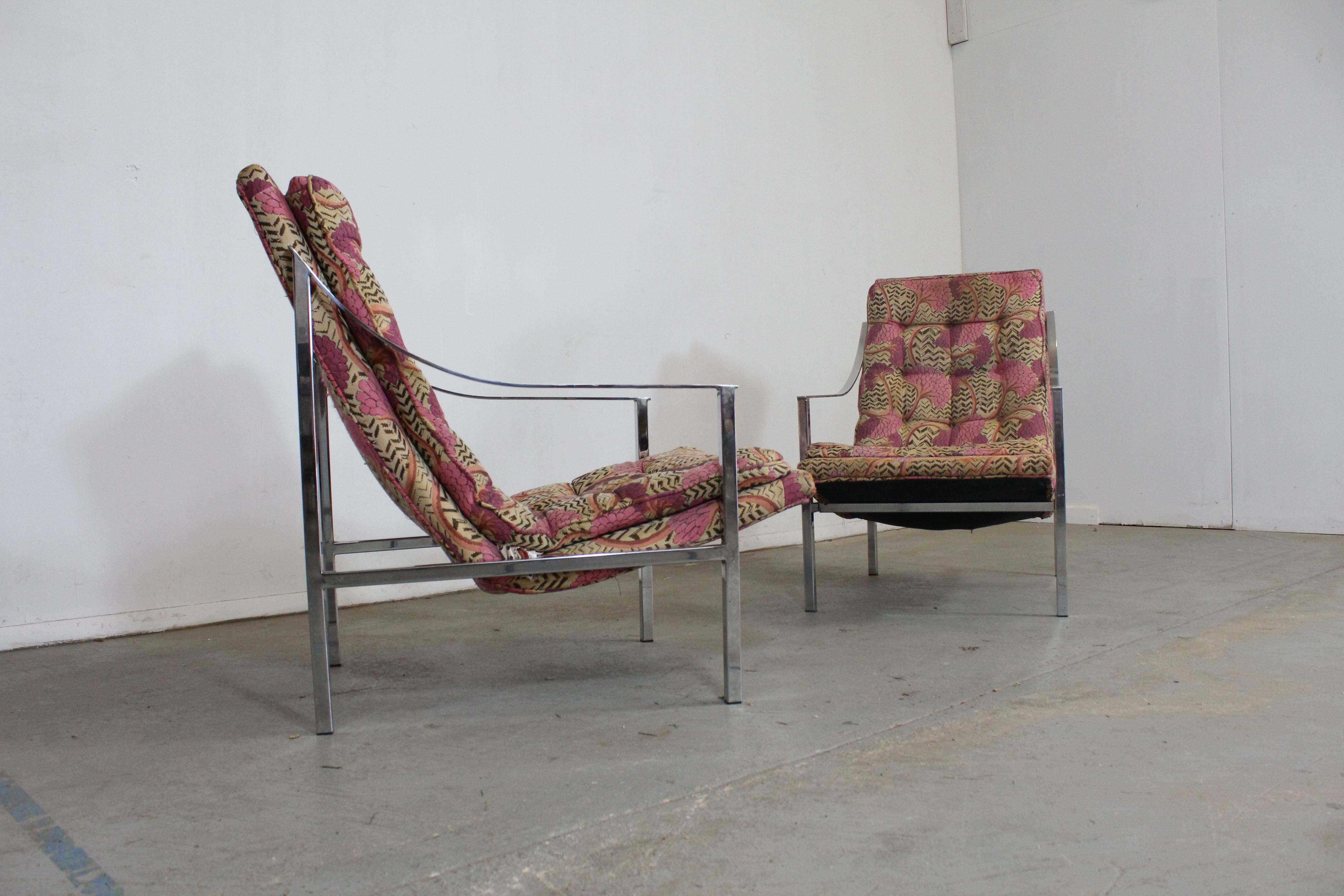 Américain Paire de fauteuils de salon à sièges arrondis chromés de style Milo Baughman, mi-siècle moderne en vente