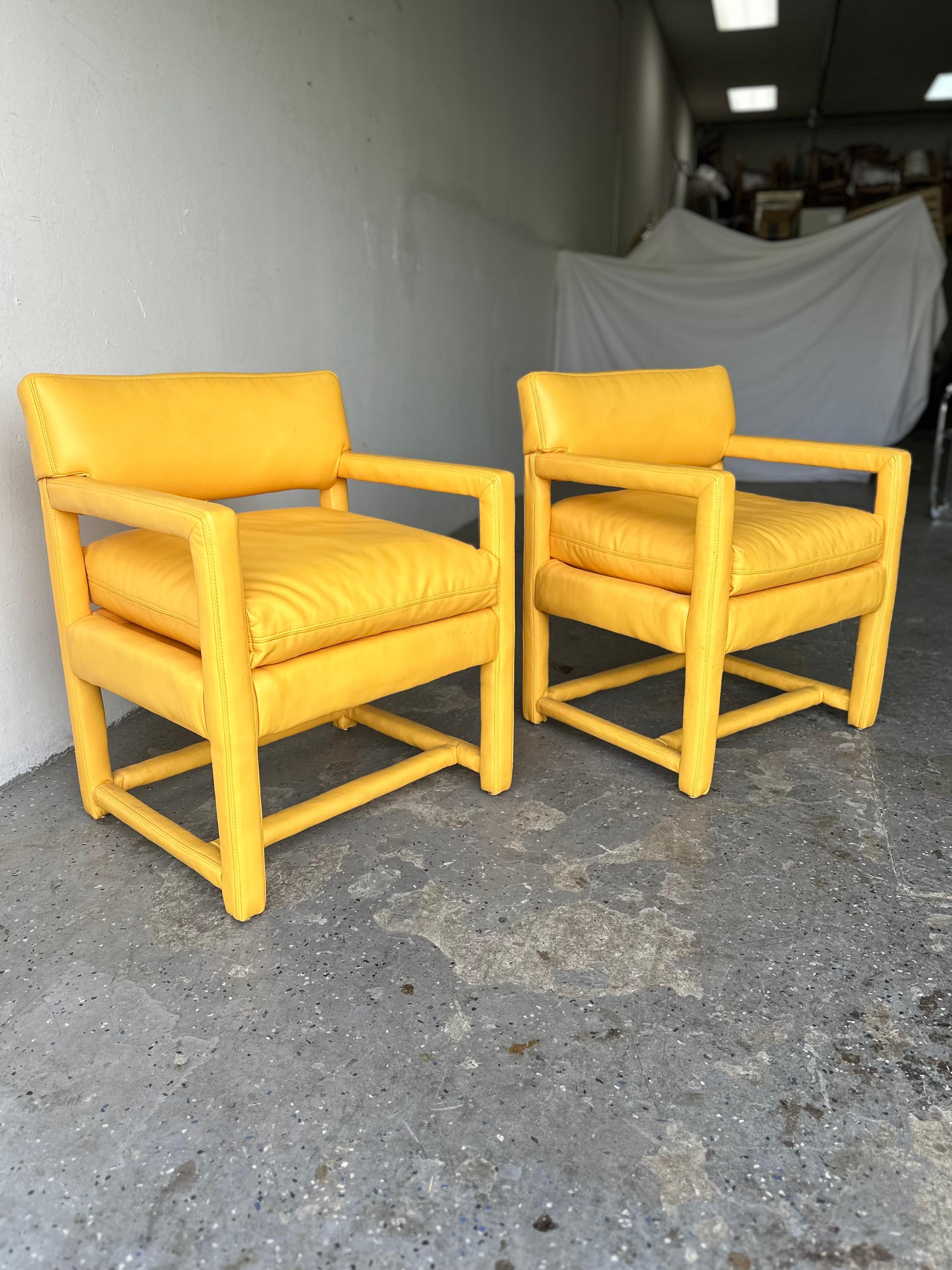 American Pair of Mid Century Modern Milo Baughman style Parsons Club Chairs For Sale