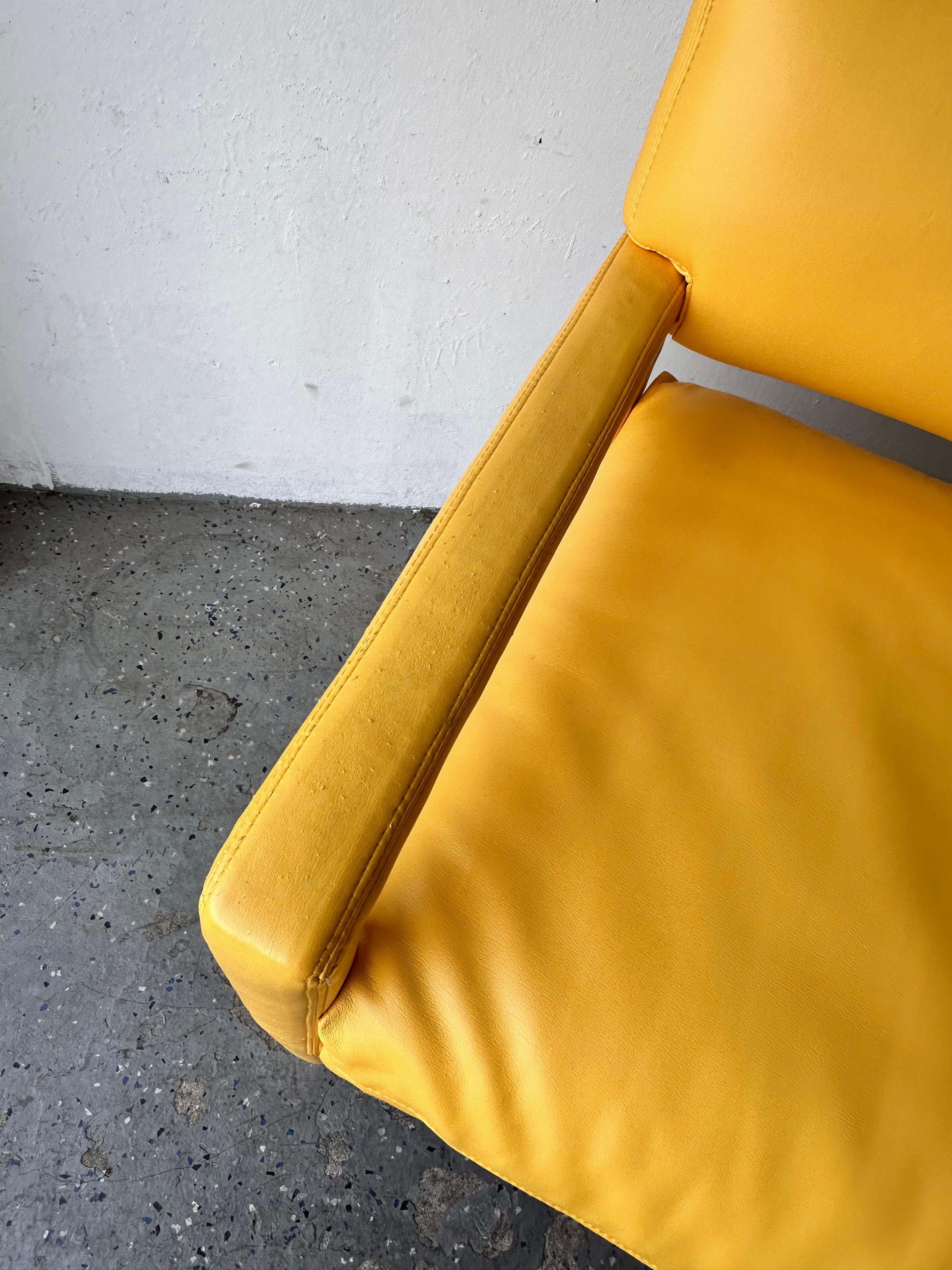 Paire de fauteuils club Parsons de style Milo Baughman, mi-siècle moderne en vente 2