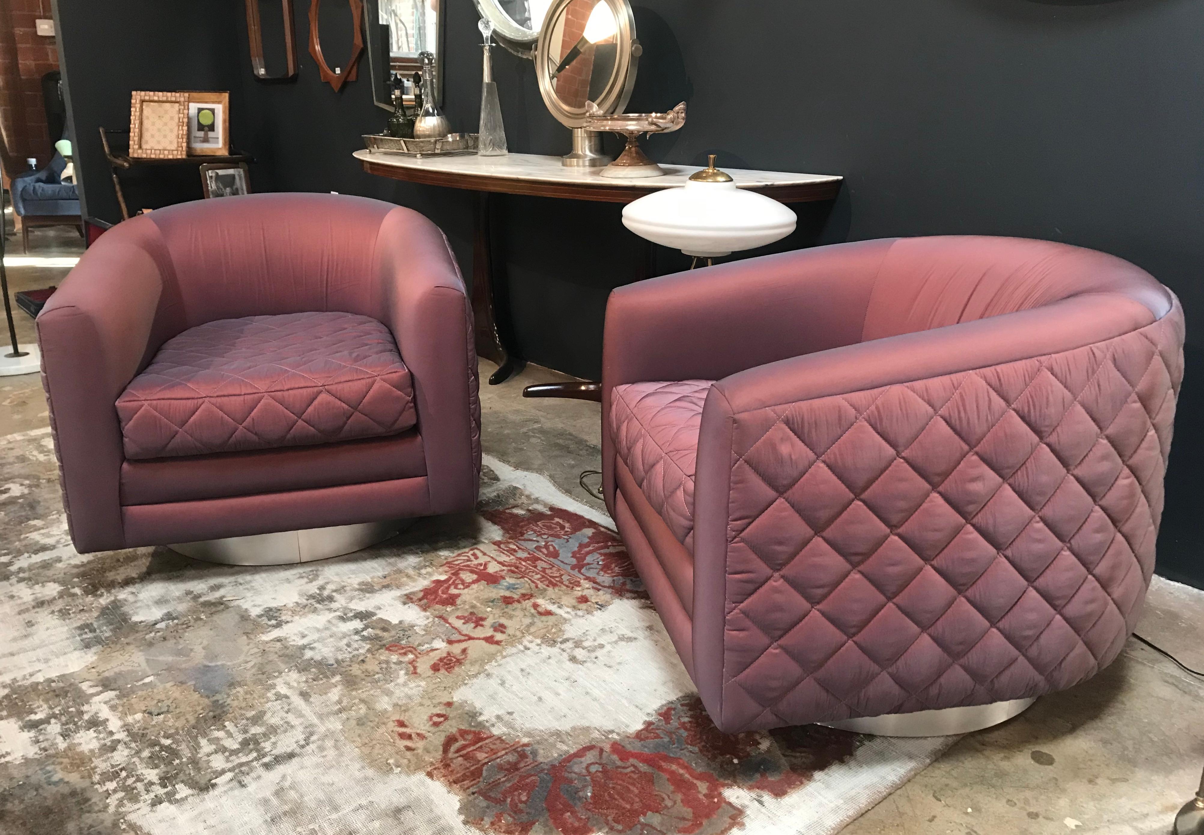 Pair of Mid-Century Modern Milo Baughman Style Walnut Base Swivel Club Chairs For Sale 3