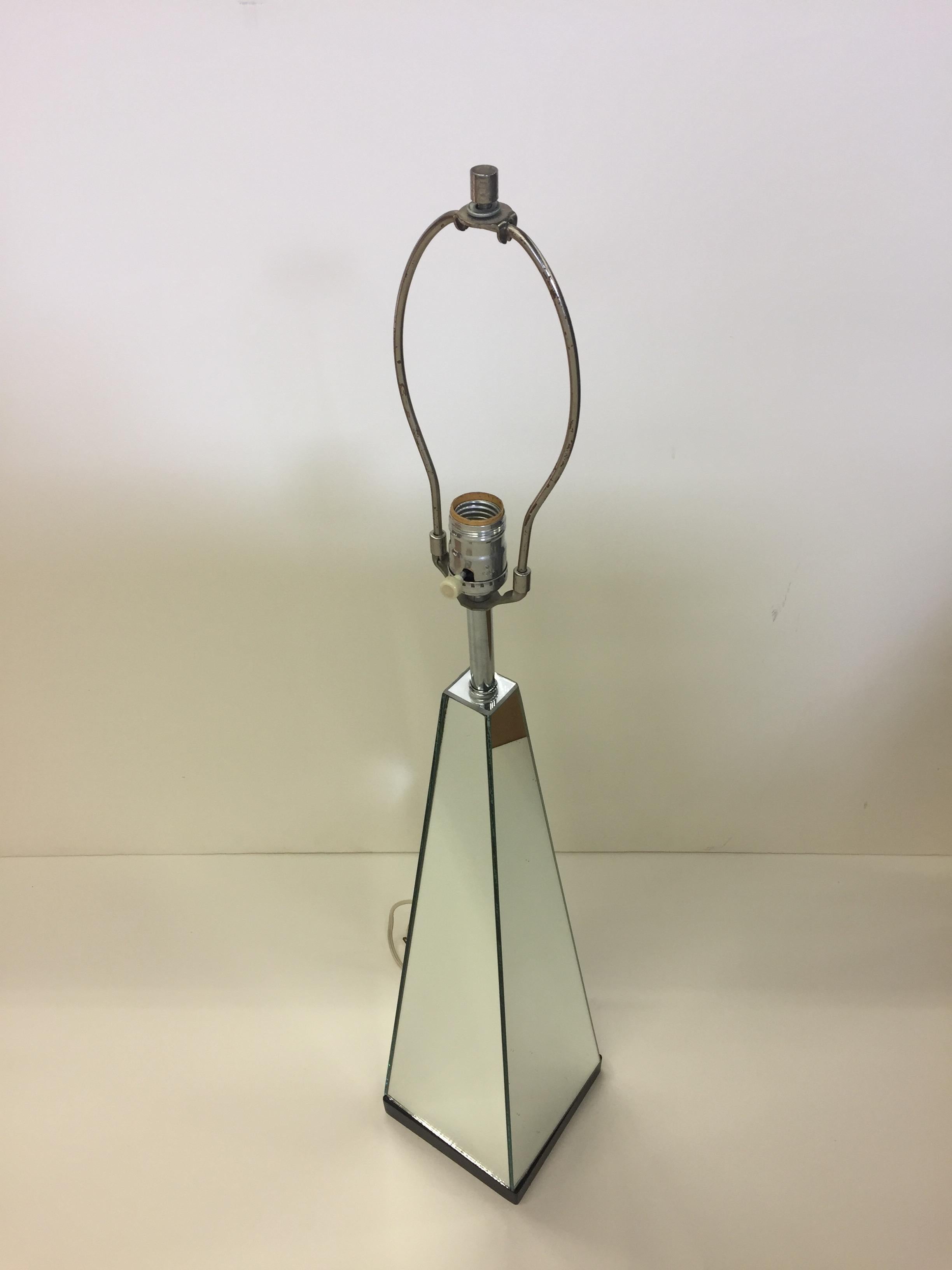 Pair of Mid-Century Modern Mirrored Obelisk Table Lamps For Sale 2