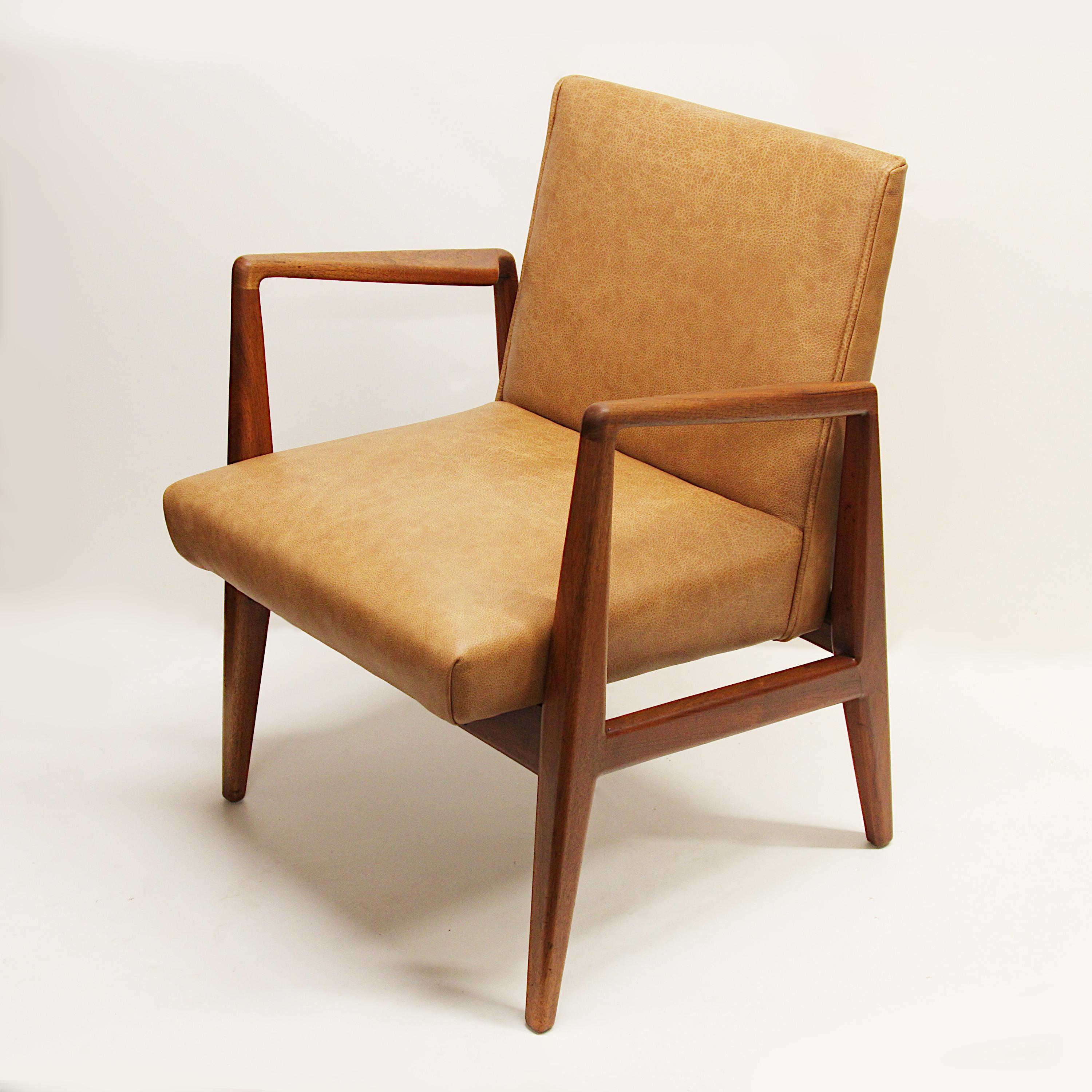 Pair of Mid-Century Modern Model C-120 Leather & Walnut Armchairs by Jens Risom 1