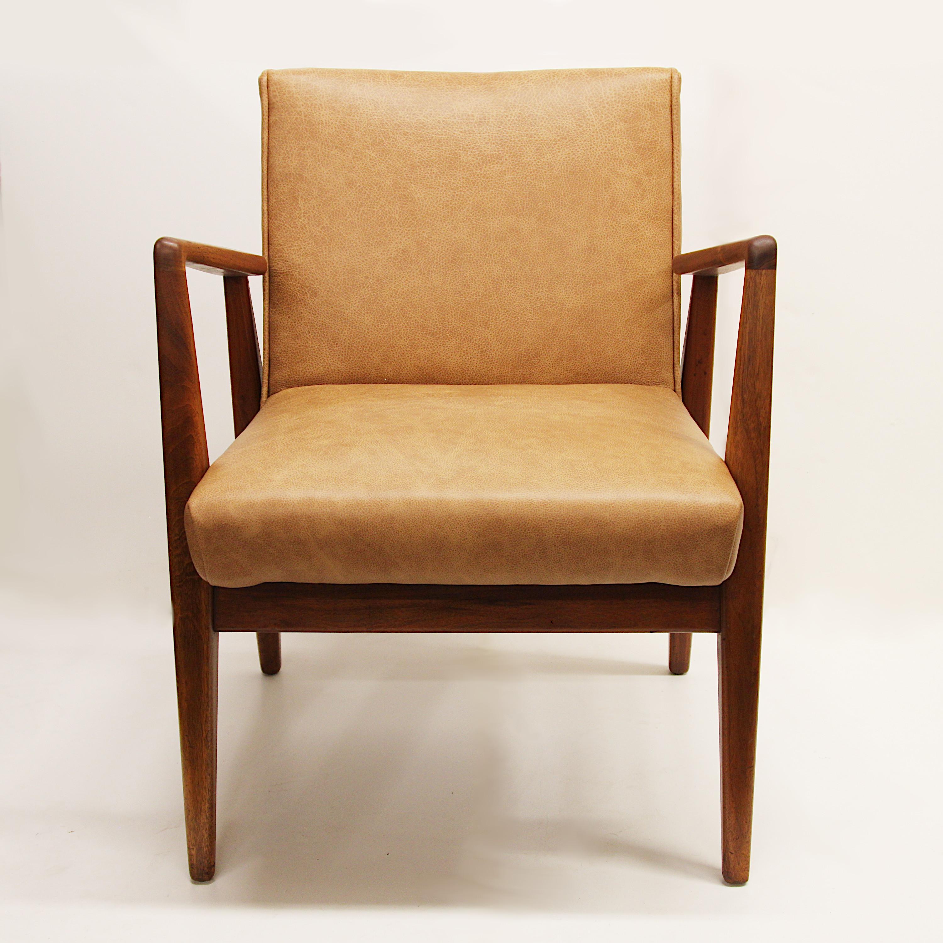 Pair of Mid-Century Modern Model C-120 Leather & Walnut Armchairs by Jens Risom 3