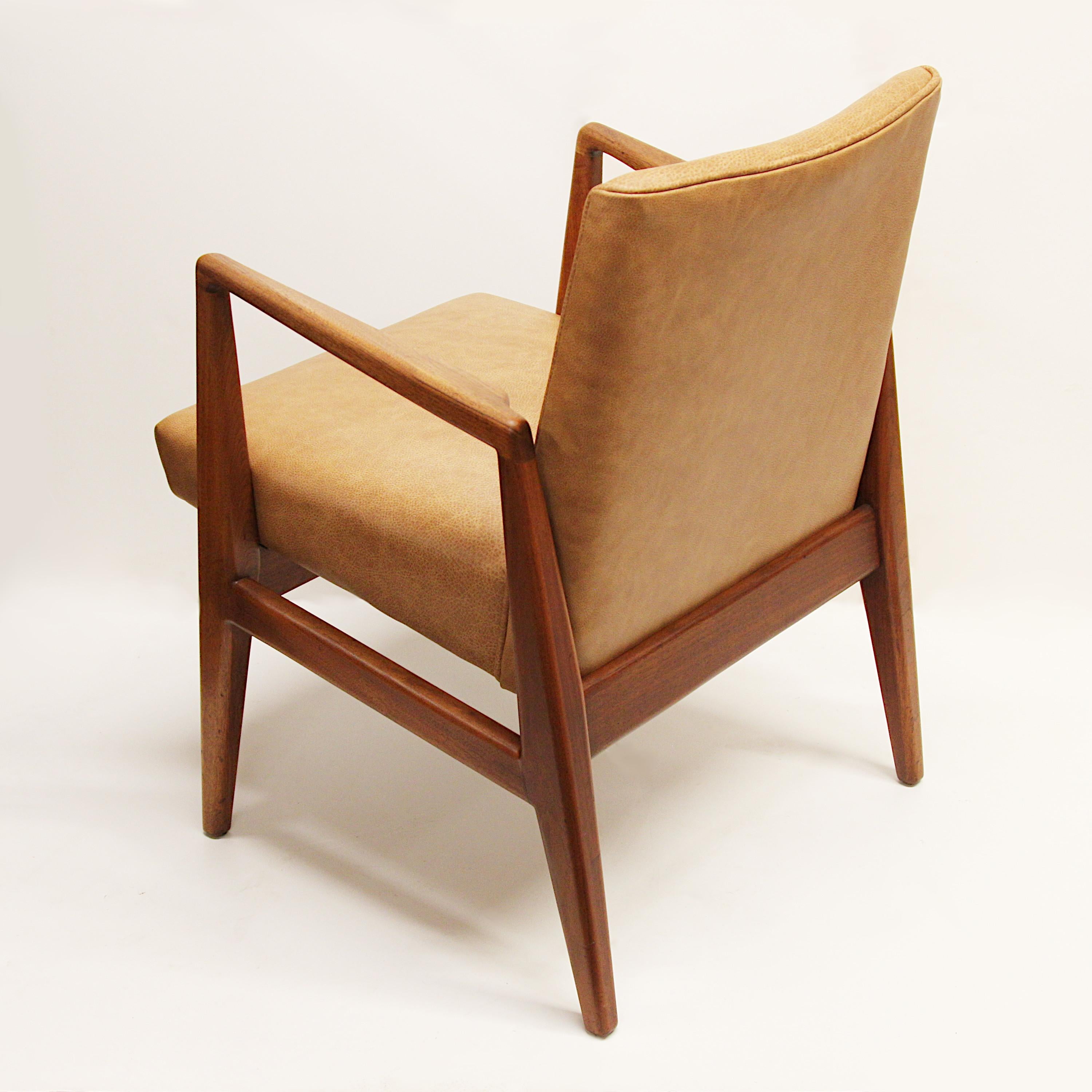Pair of Mid-Century Modern Model C-120 Leather & Walnut Armchairs by Jens Risom 4