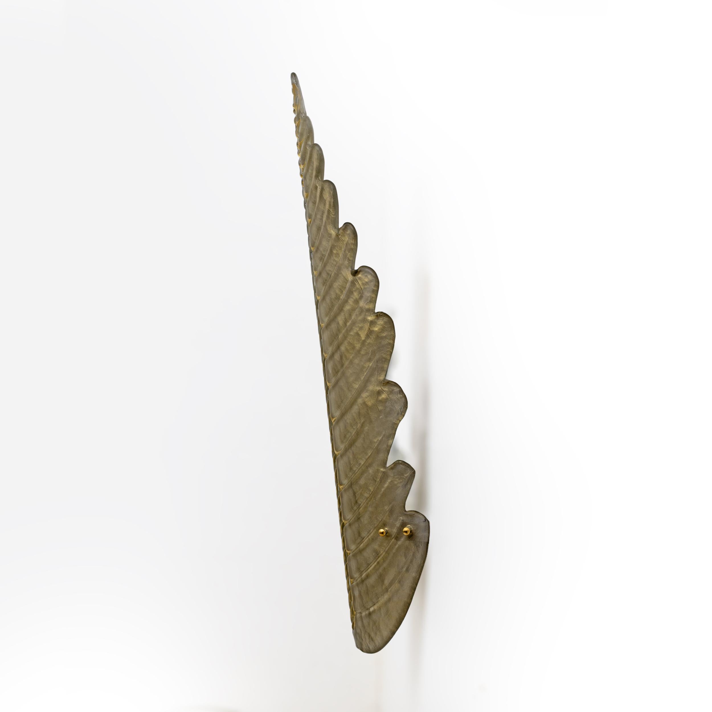 Contemporary Pair of Mid-Century Modern Murano Glass Gold Yellow Big Leafs Sconces For Sale