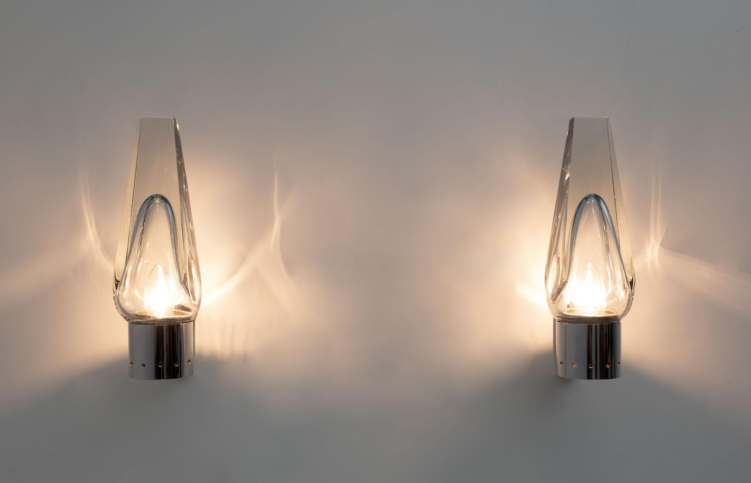 Mid-Century Modern Pair of Mid-century Modern Murano Glass Sconces by Flavio Poli for Seguso, 1960s For Sale