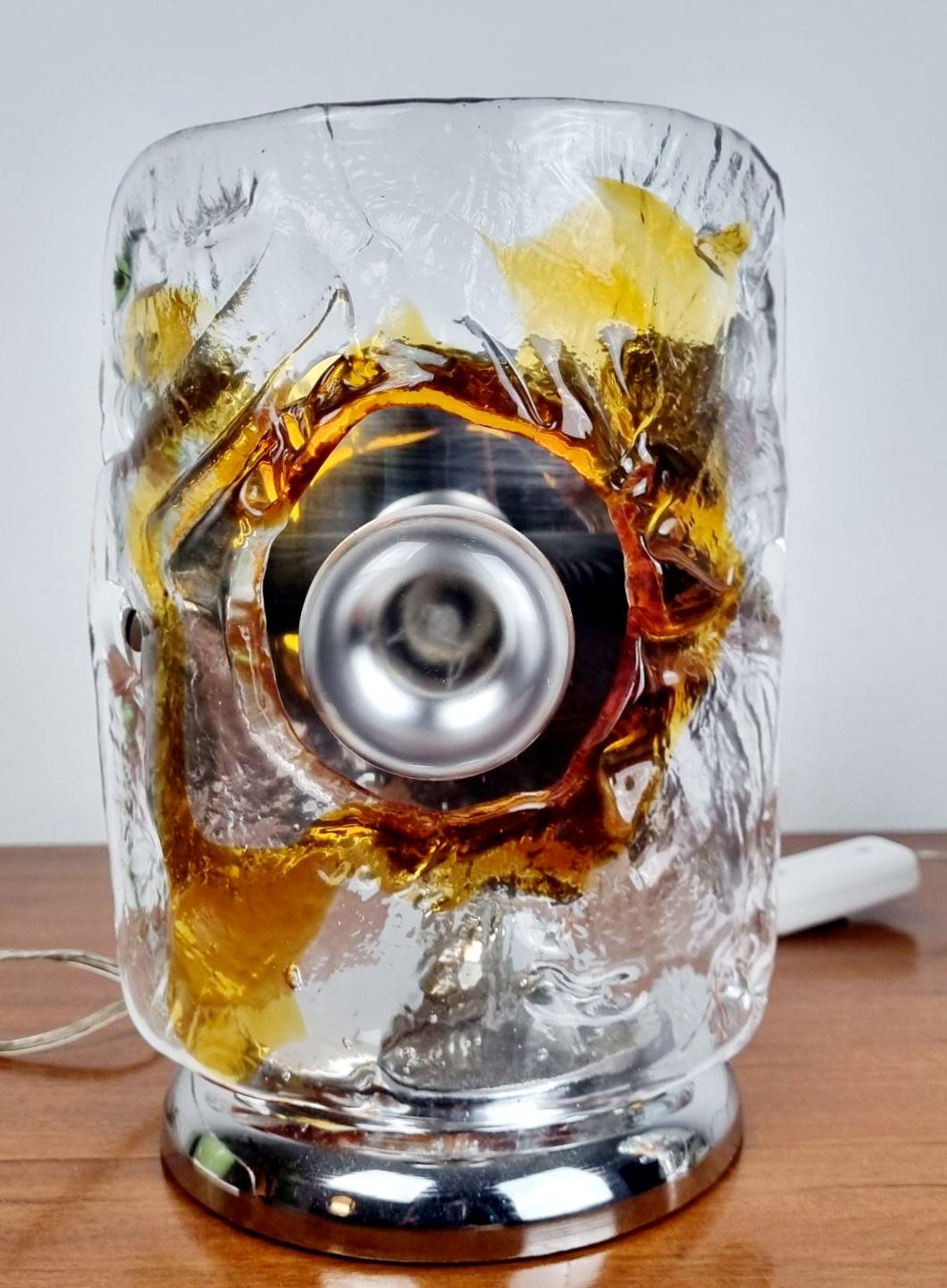 Pareja de lámparas de sobremesa de cristal de Murano modernas de mediados de siglo de Toni Zuccheri, Italia Años 70 Moderno de mediados de siglo en venta