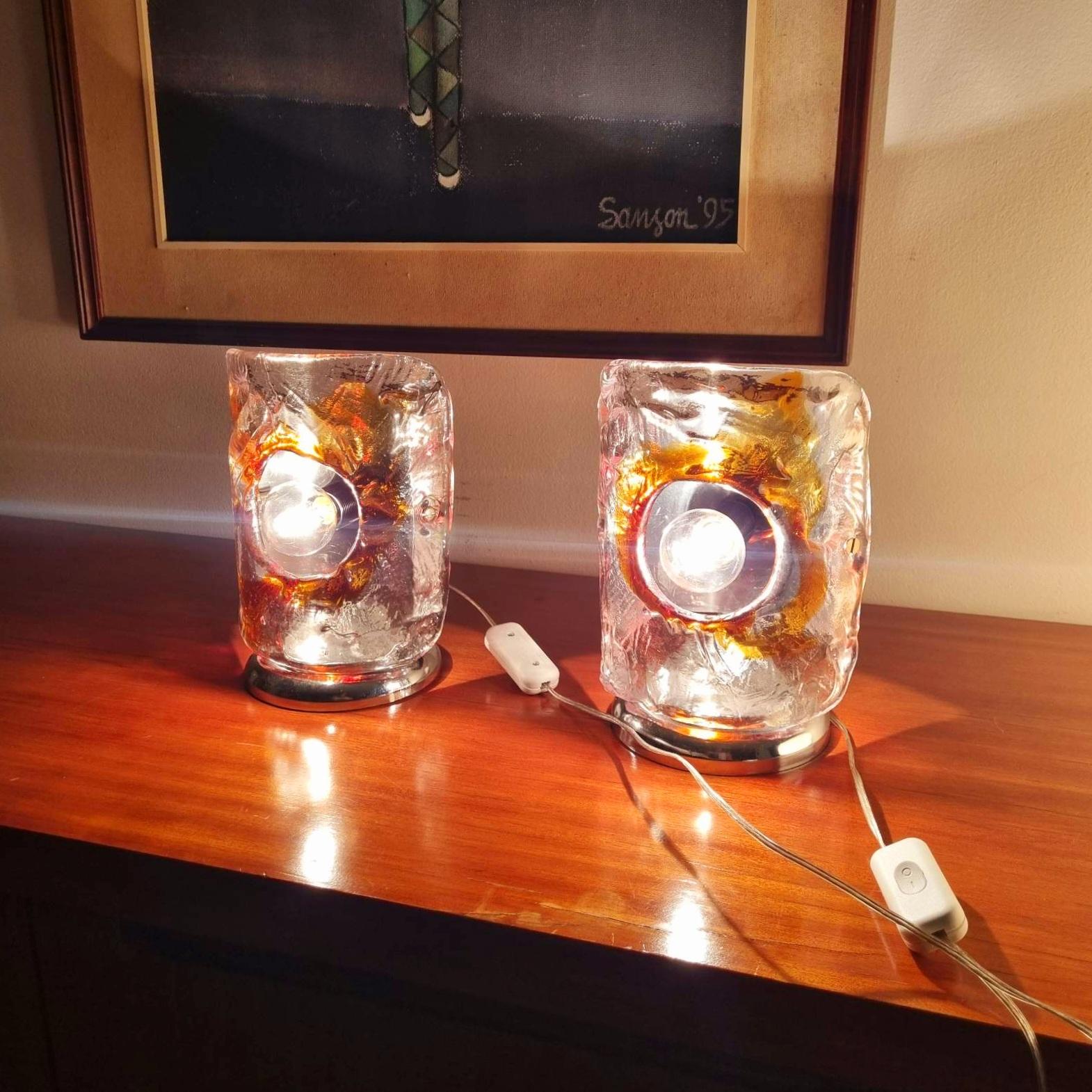 Pareja de lámparas de sobremesa de cristal de Murano modernas de mediados de siglo de Toni Zuccheri, Italia Años 70 en venta 2