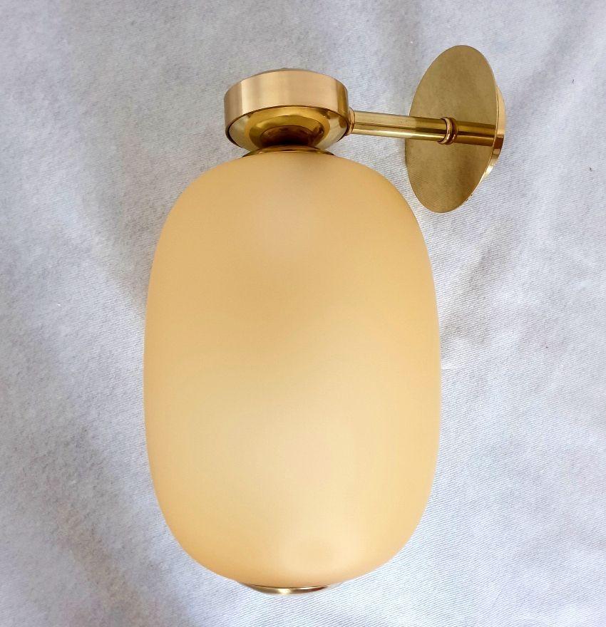 Pair of amber Murano Sconces, Italy In Excellent Condition For Sale In Dallas, TX