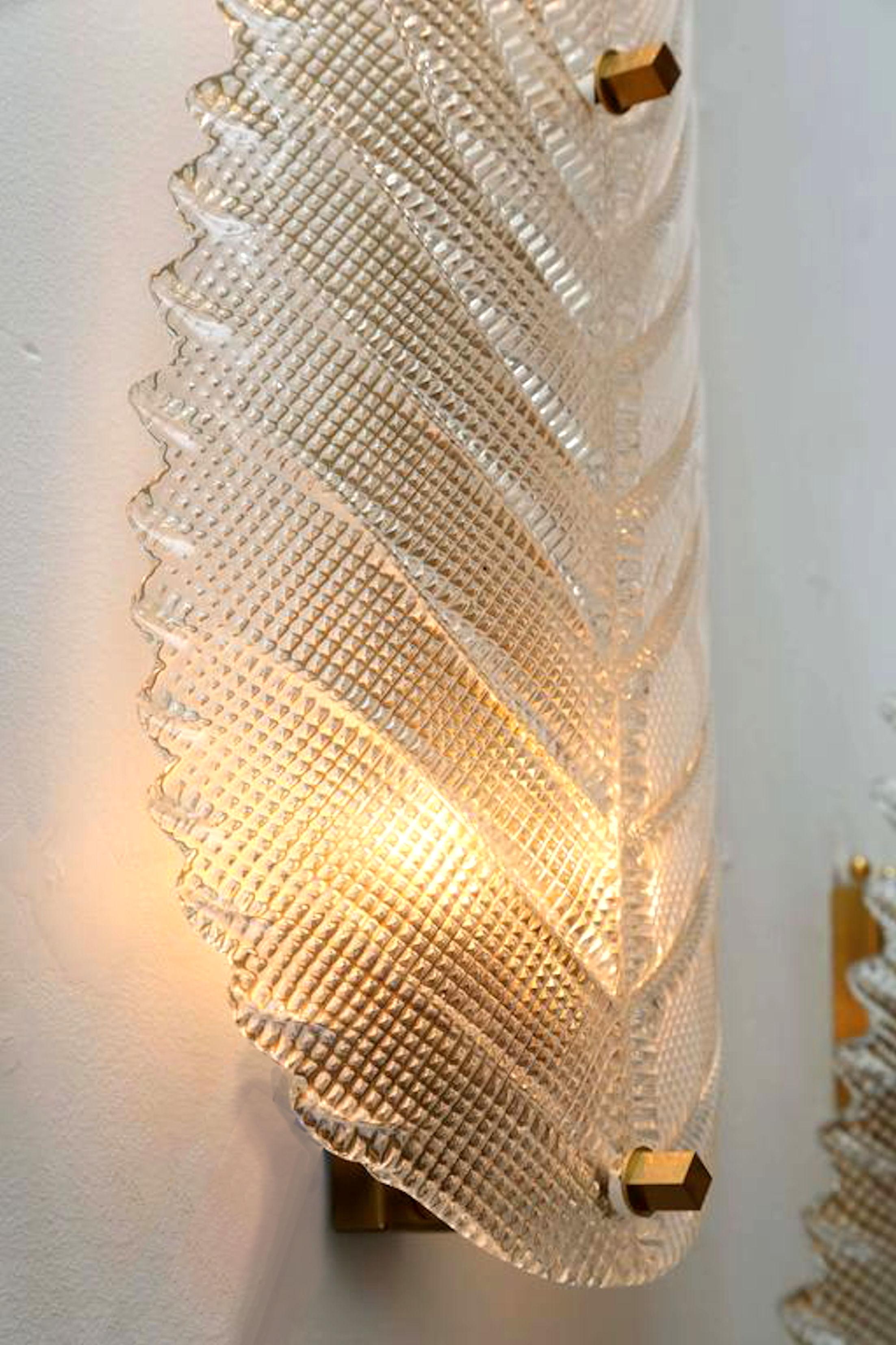 Italian Pair of Mid-Century Modern Murano Textured Clear Glass Leaf Sconces, 1970s