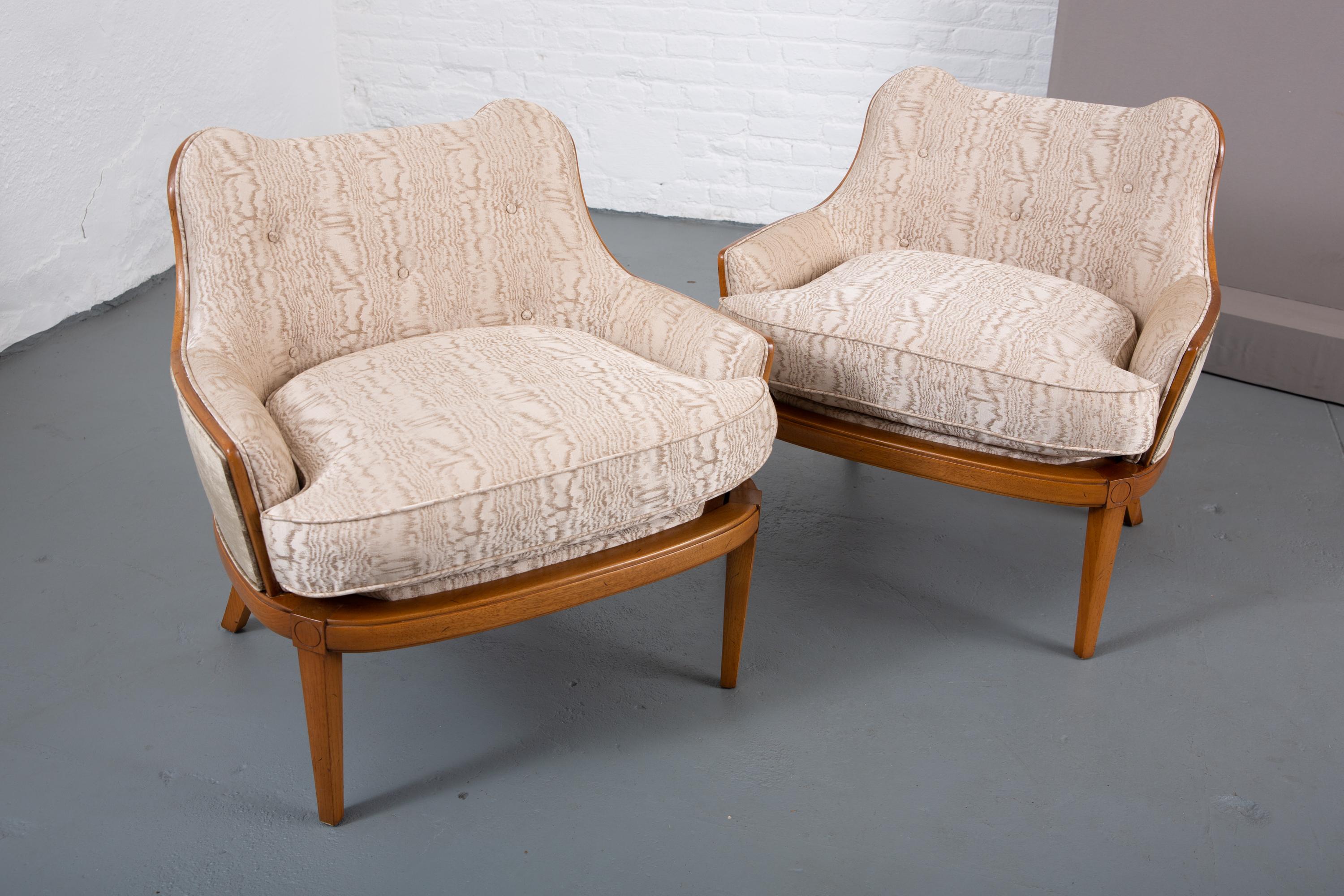 Pair of Mid-Century Modern Newly Upholstered Armchairs For Sale 3