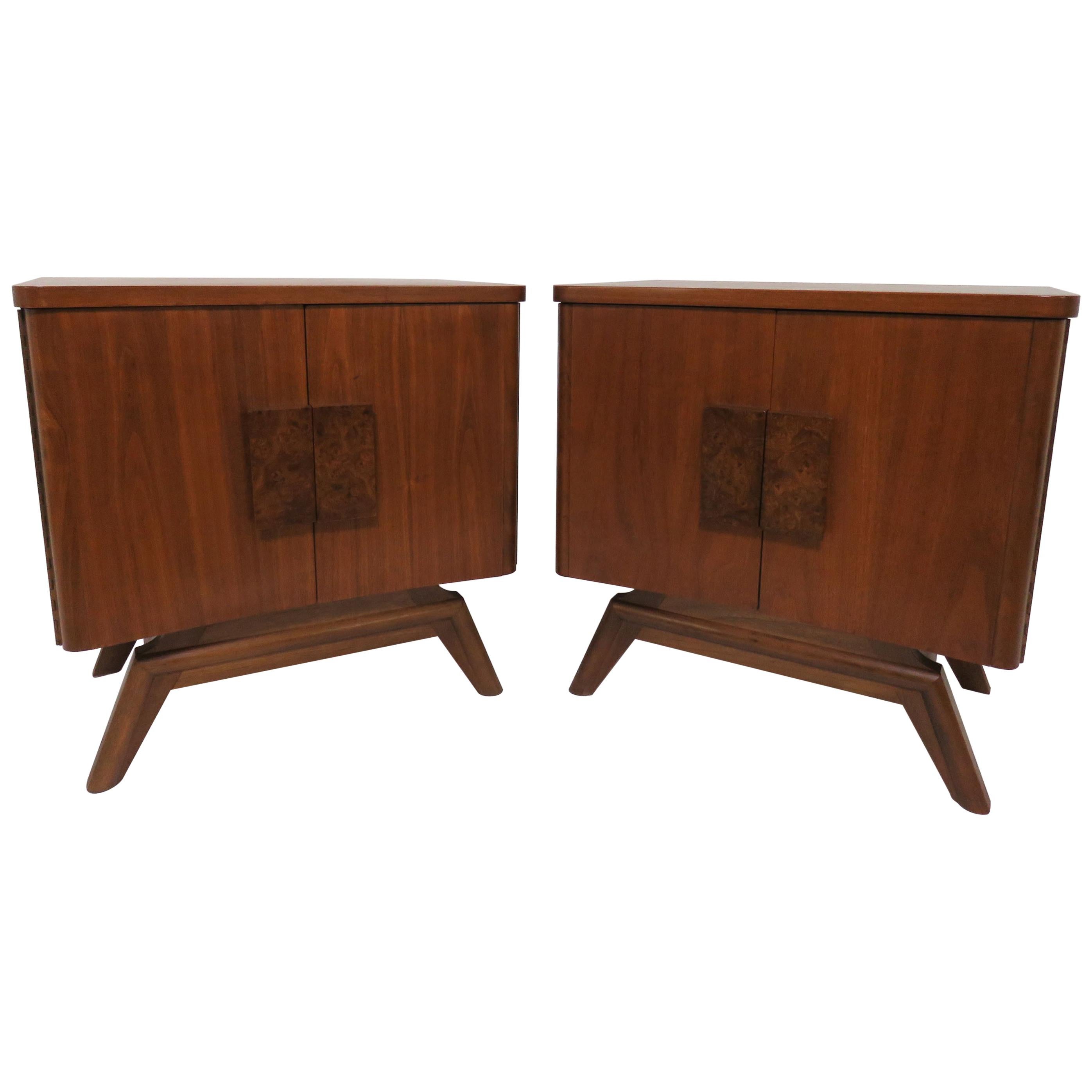 Pair of Mid-Century Modern Night Stands in Walnut and Burl, circa 1960s