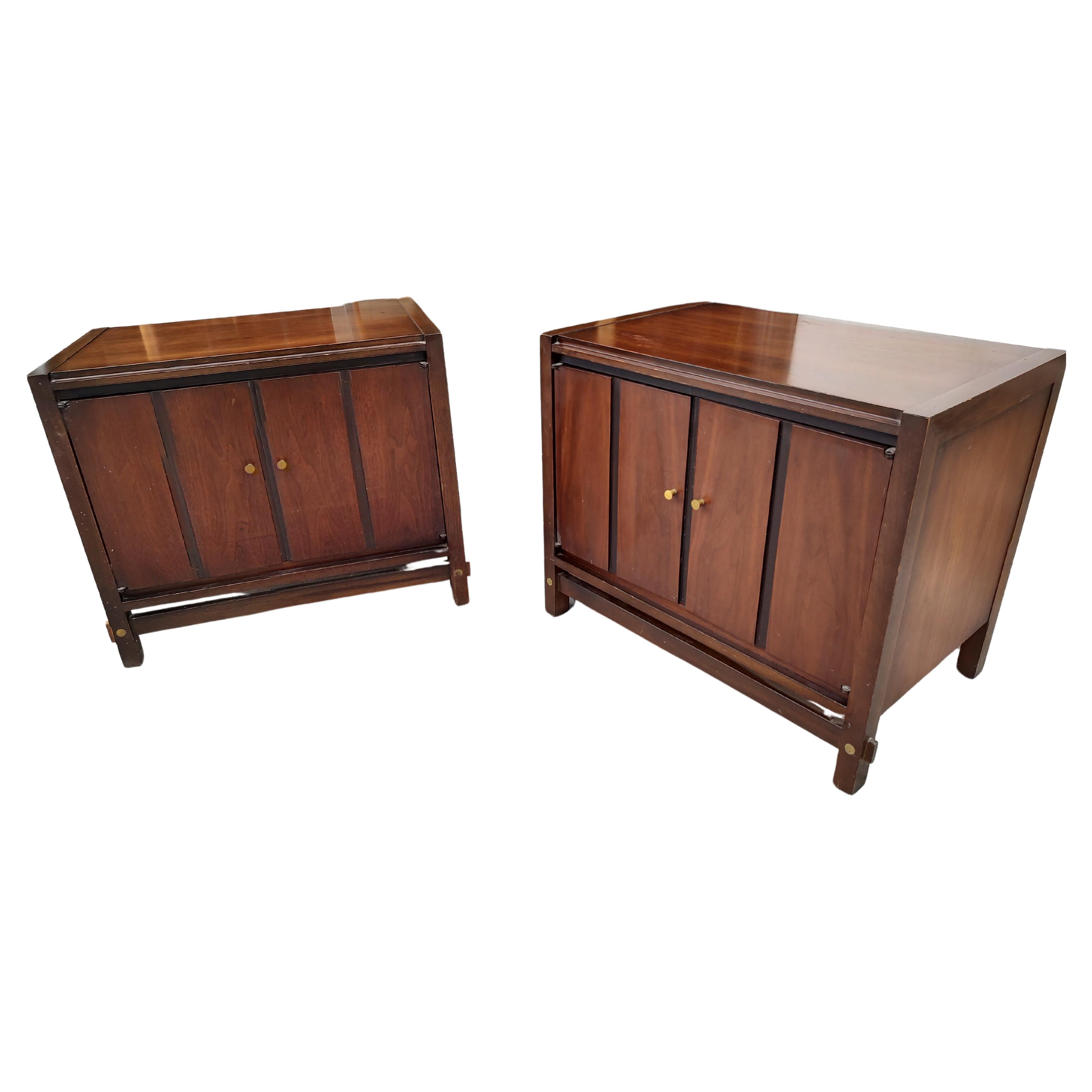 Mid-Century moderno Pair of Mid Century Modern Night Tables by Lane C 1965 in vendita