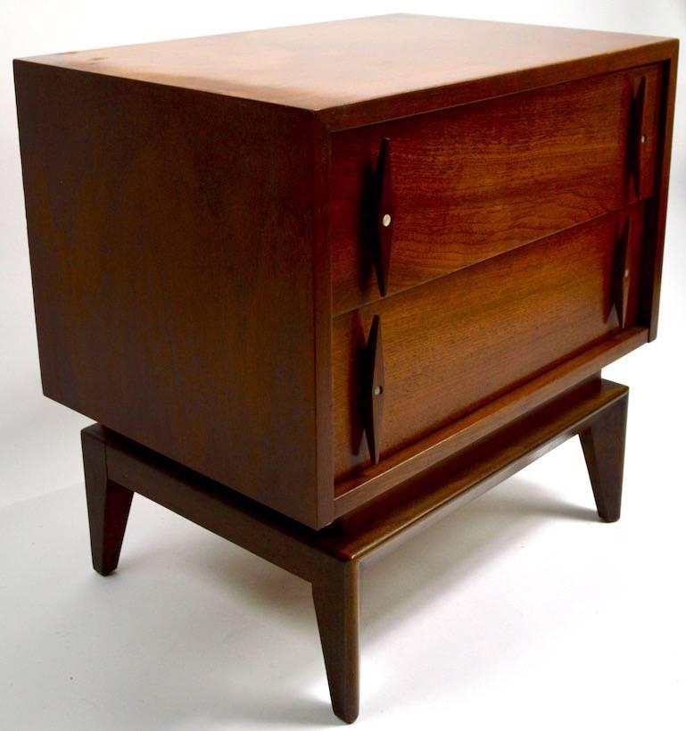 Pair of Mid-Century Modern Nightstands by American of Martinsville 5