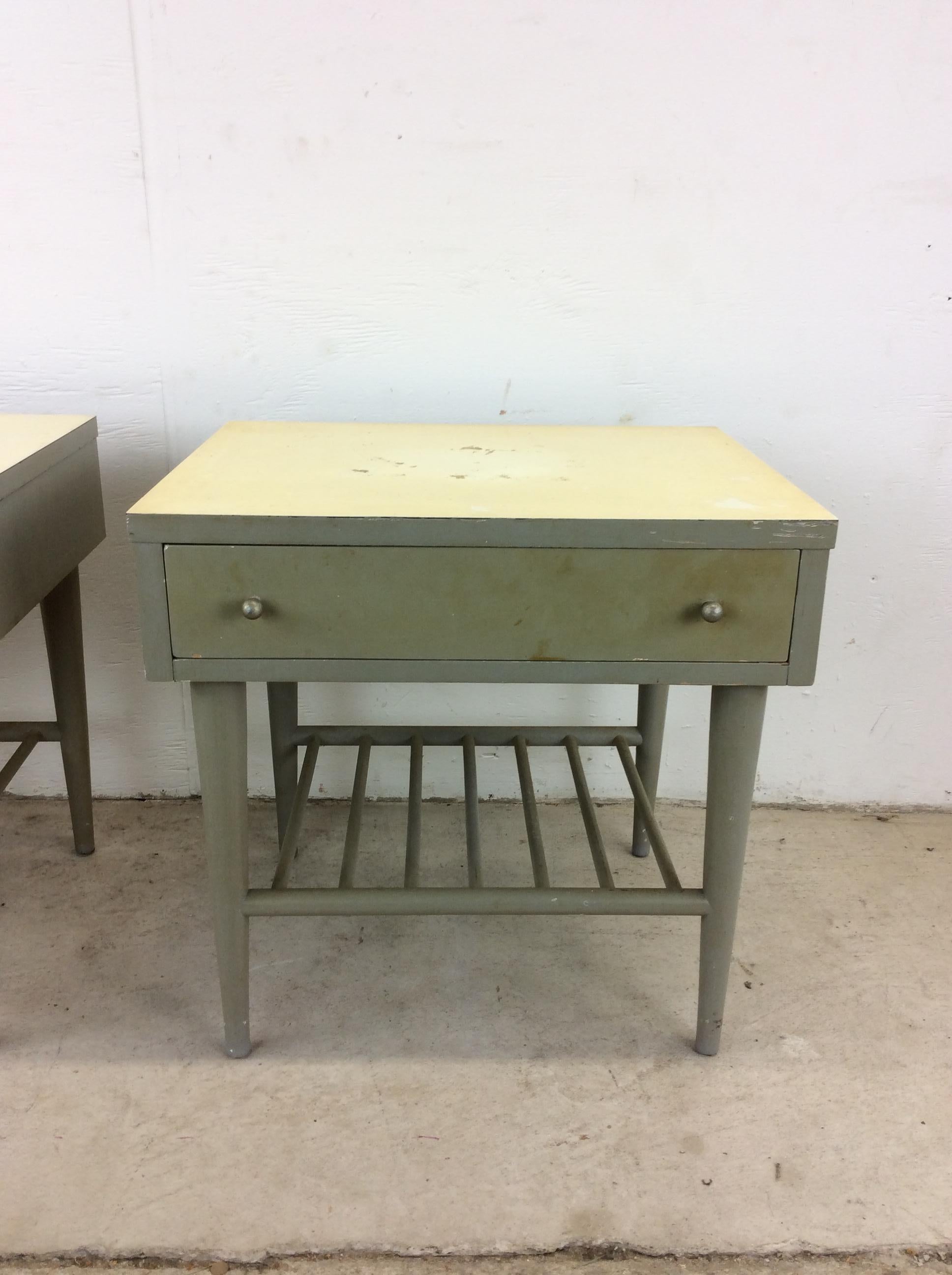 Pair of Mid Century Modern Nightstands by American of Martinsville For Sale 1