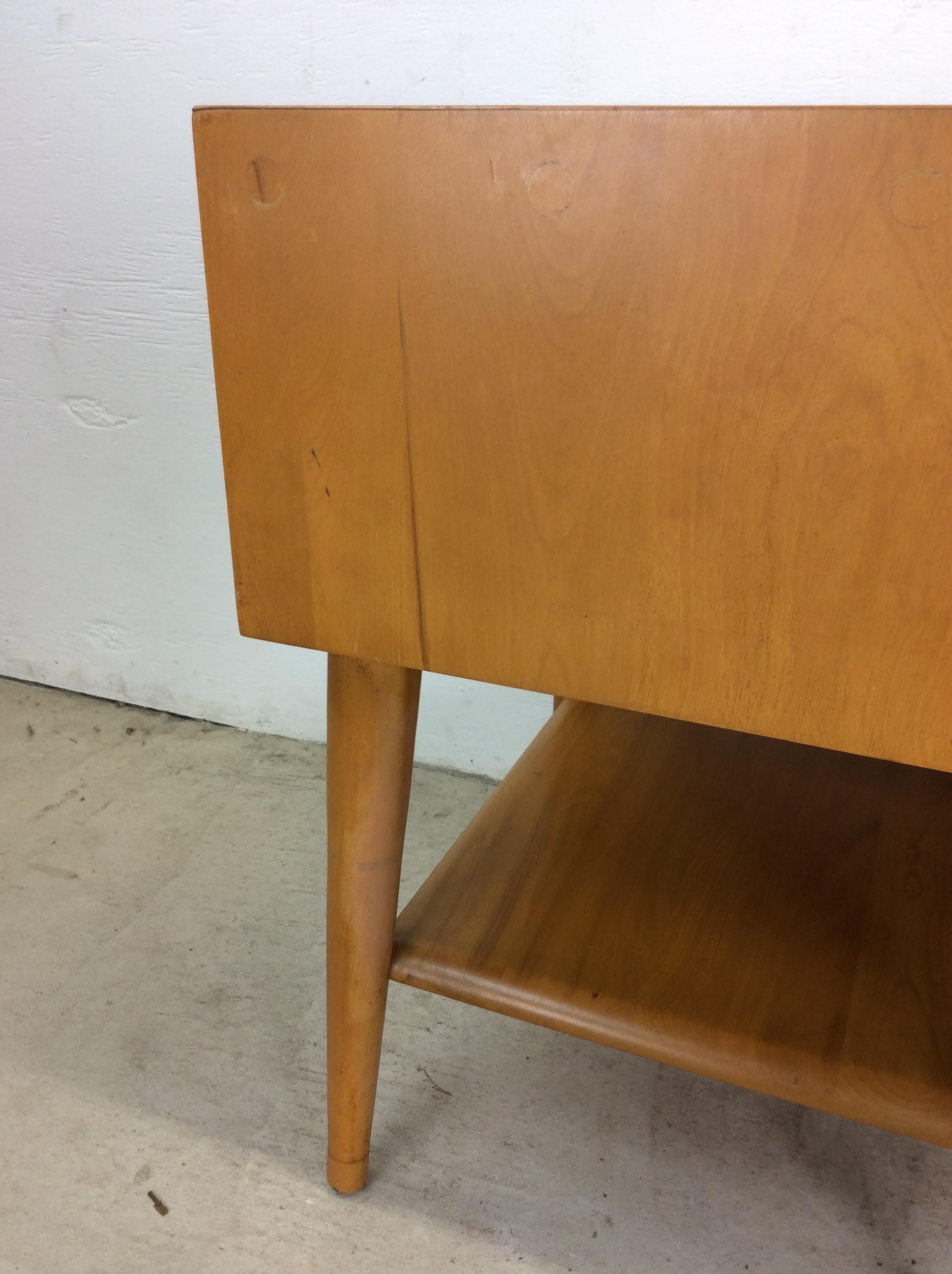 Pair of Mid Century Modern Nightstands by Heywood Wakefield For Sale 7