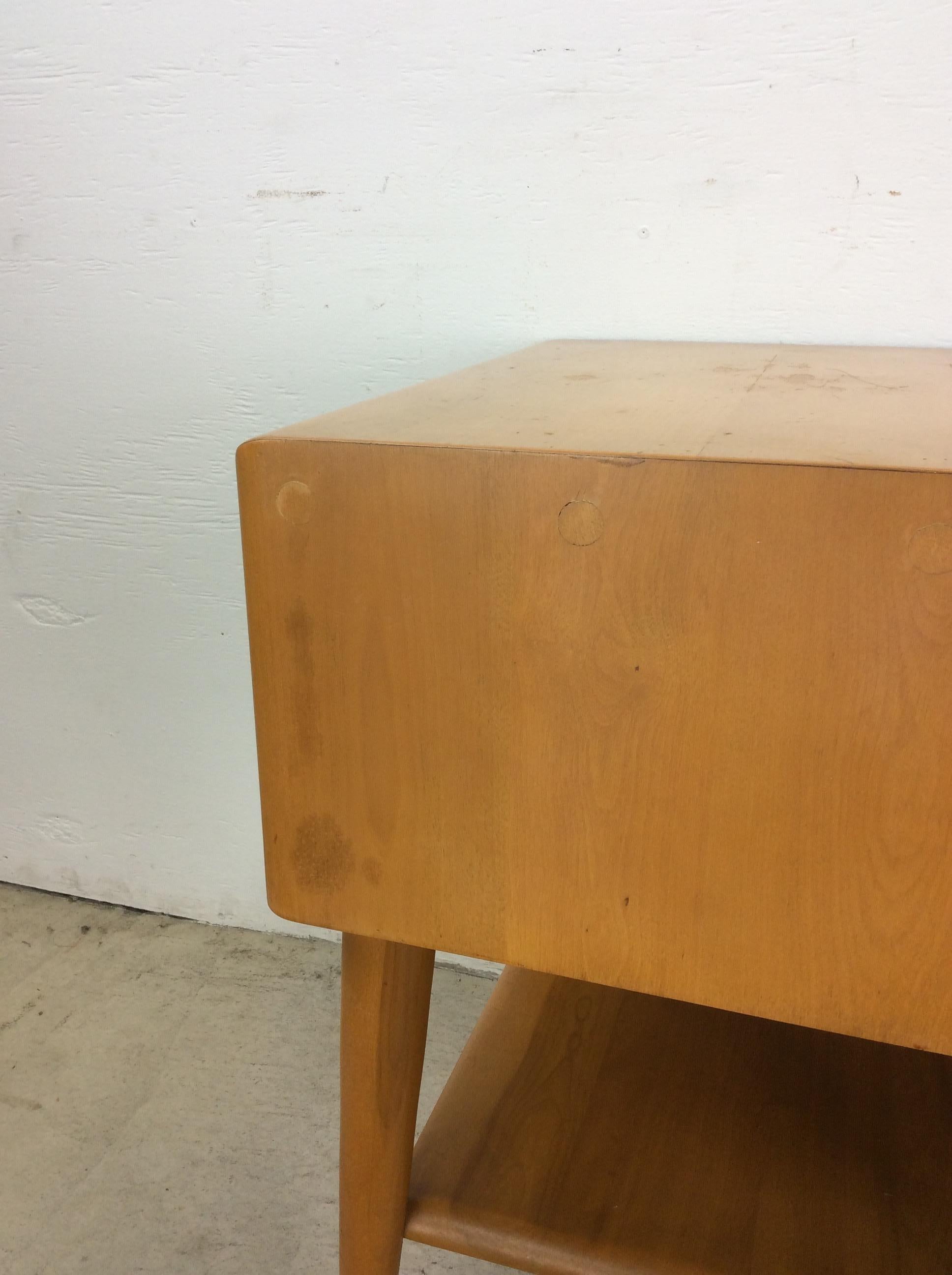 Pair of Mid Century Modern Nightstands by Heywood Wakefield For Sale 11