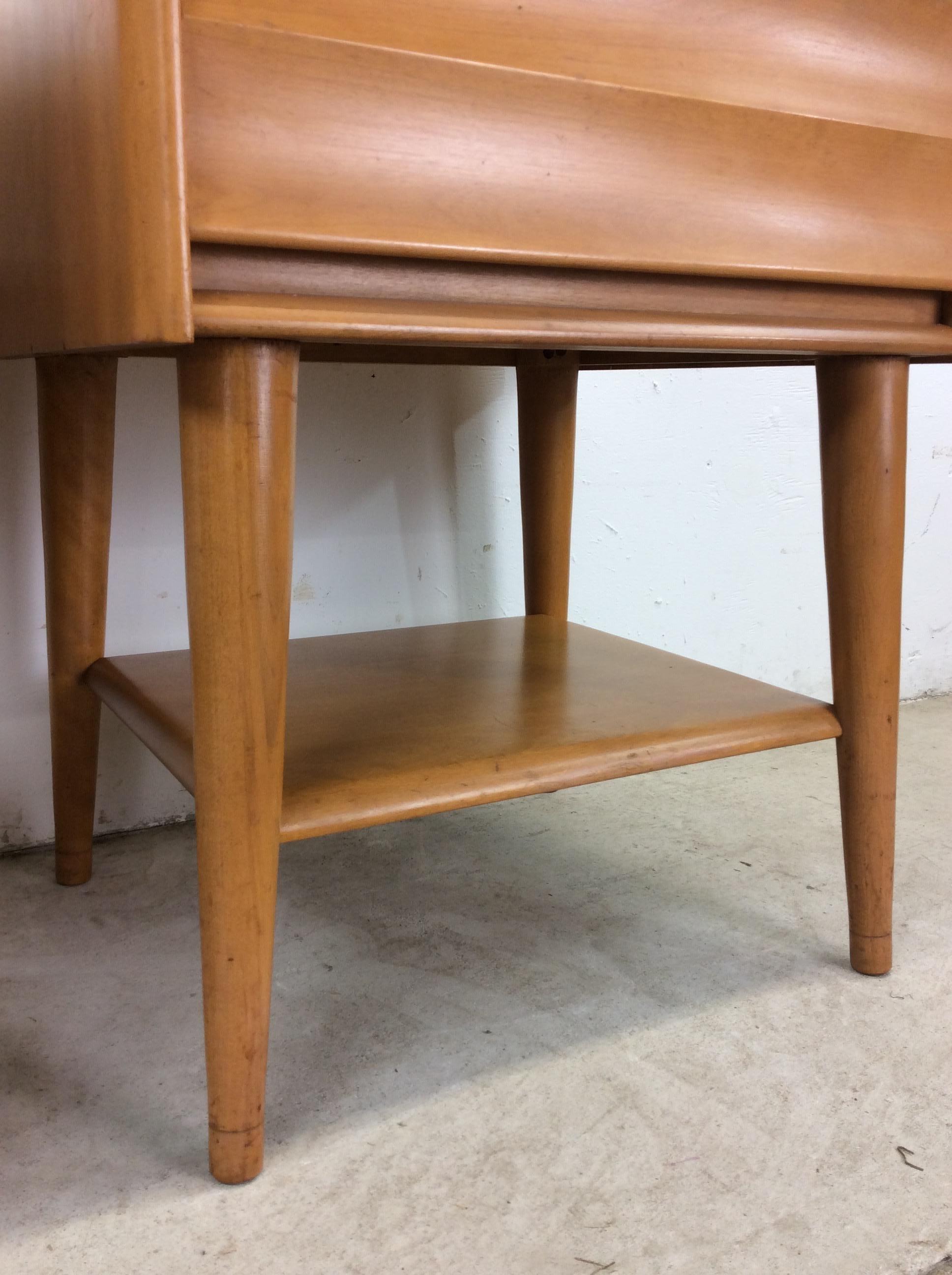 Birch Pair of Mid Century Modern Nightstands by Heywood Wakefield For Sale