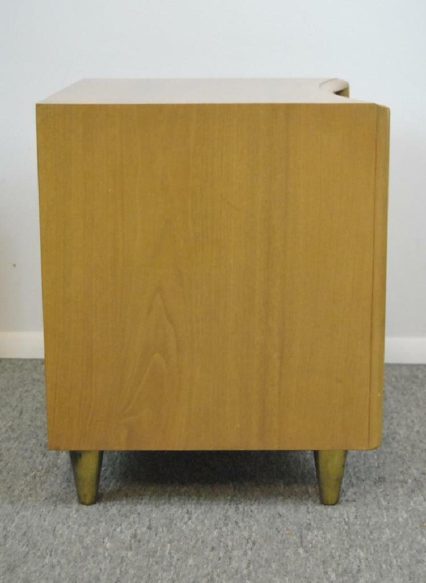 20th Century Pair of Mid-Century Modern Nightstands by Paul Frankl for Johnson Furniture