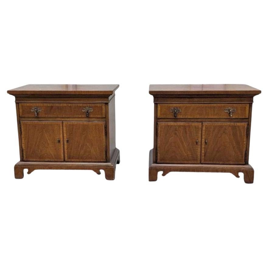 Pair of Mid-Century Modern Nightstands by Thomasville, Walnut, USA, 1960s