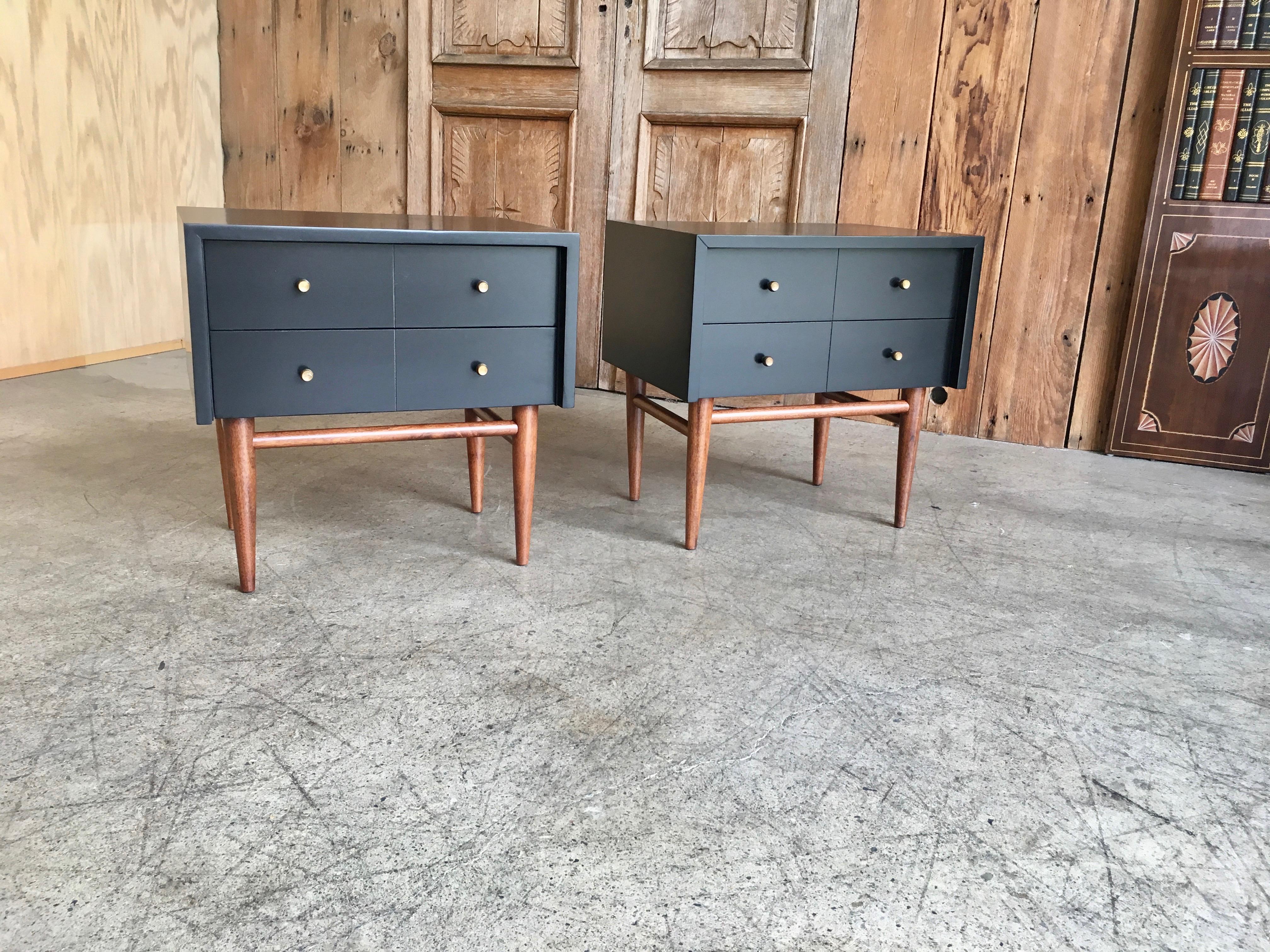 American Pair of Mid-Century Modern Nightstands