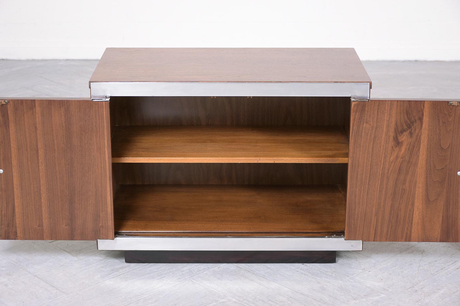Pair of 1960s Mid-Century Modern Walnut Nightstands In Good Condition In Los Angeles, CA