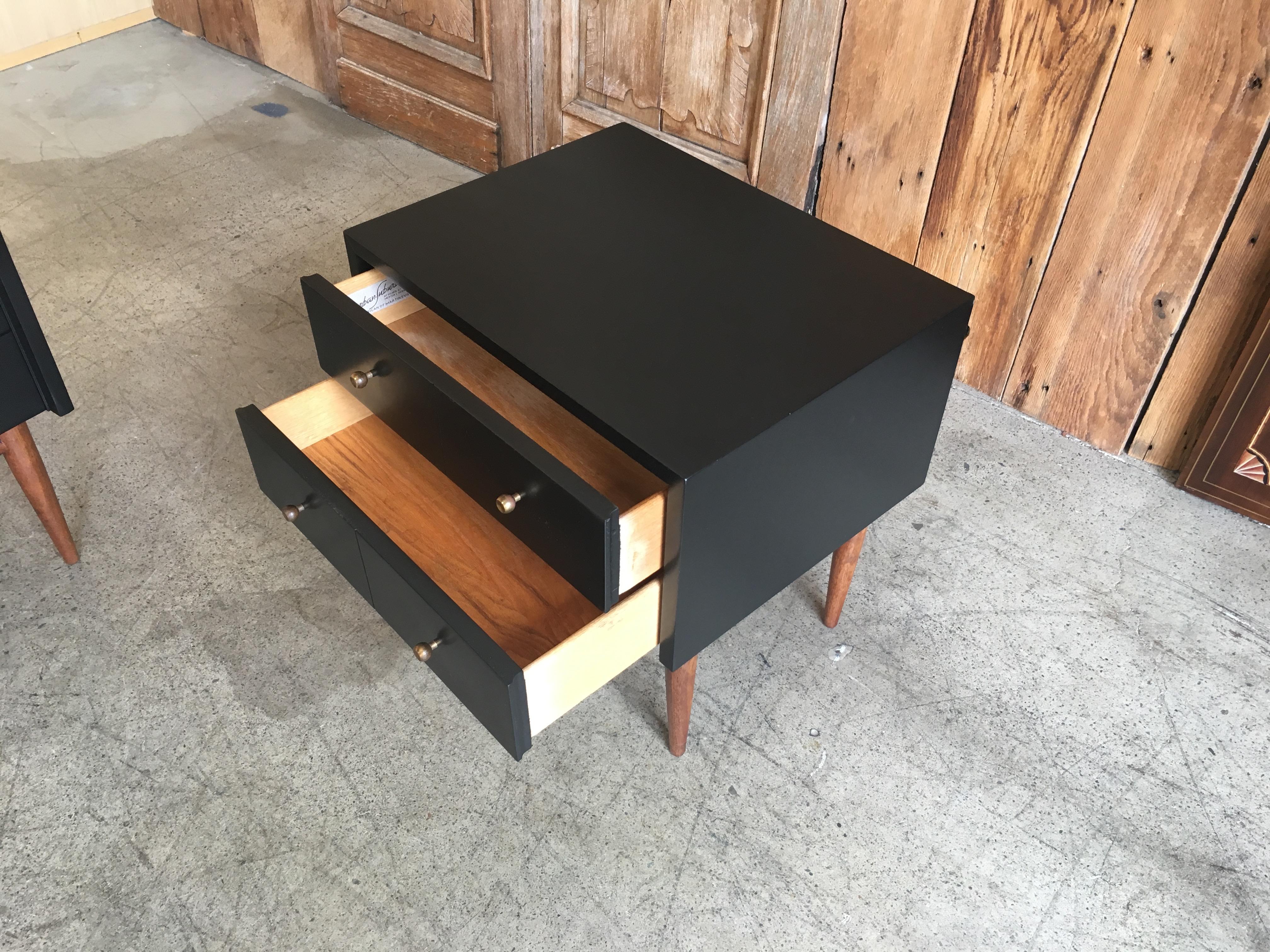 Pair of Mid-Century Modern Nightstands 1