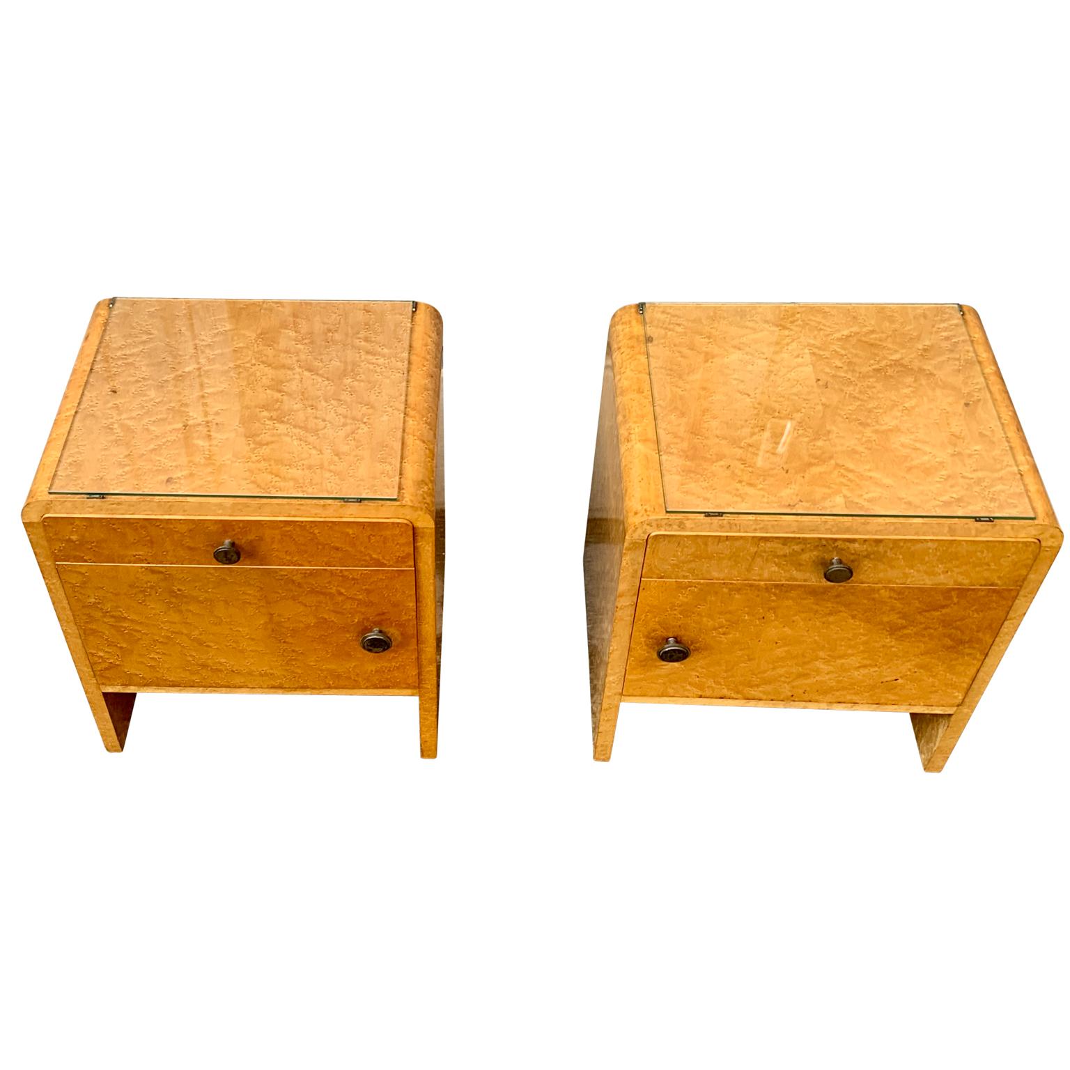Pair of Mid-Century Modern Nightstands in Birch Burlwood, Sweden In Good Condition In Haddonfield, NJ