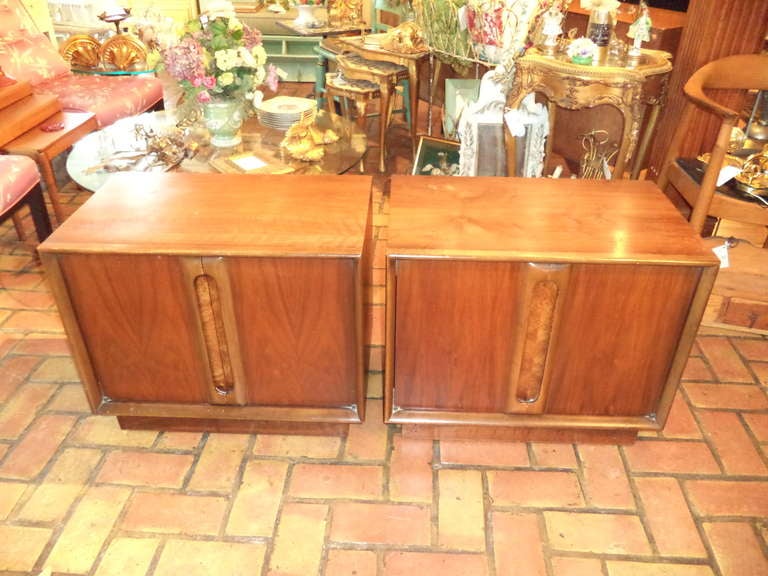 Pair of Mid-Century Modern nightstands or end tables by Lane. Please request more photos as 1stdibs could not upload all of our photos. Thanks