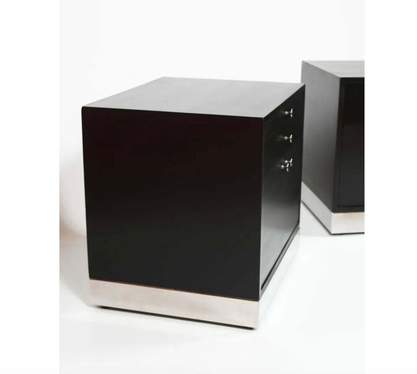 Mid-Century Modern Pair of Mid Century Modern nightstands with single drawer and lower cabinet